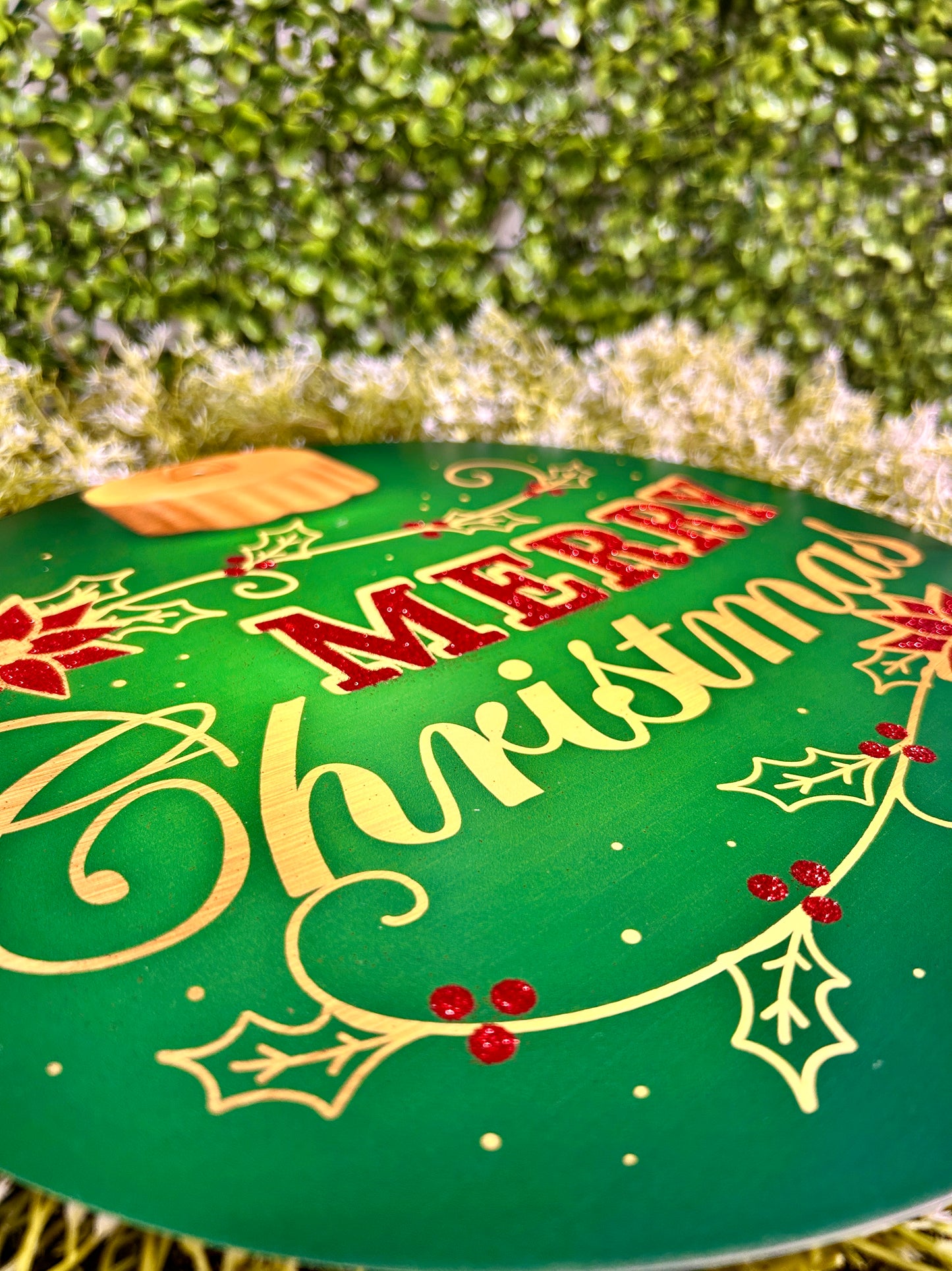 12 Inch Emerald Gold And Red Merry Christmas Ornament Sign