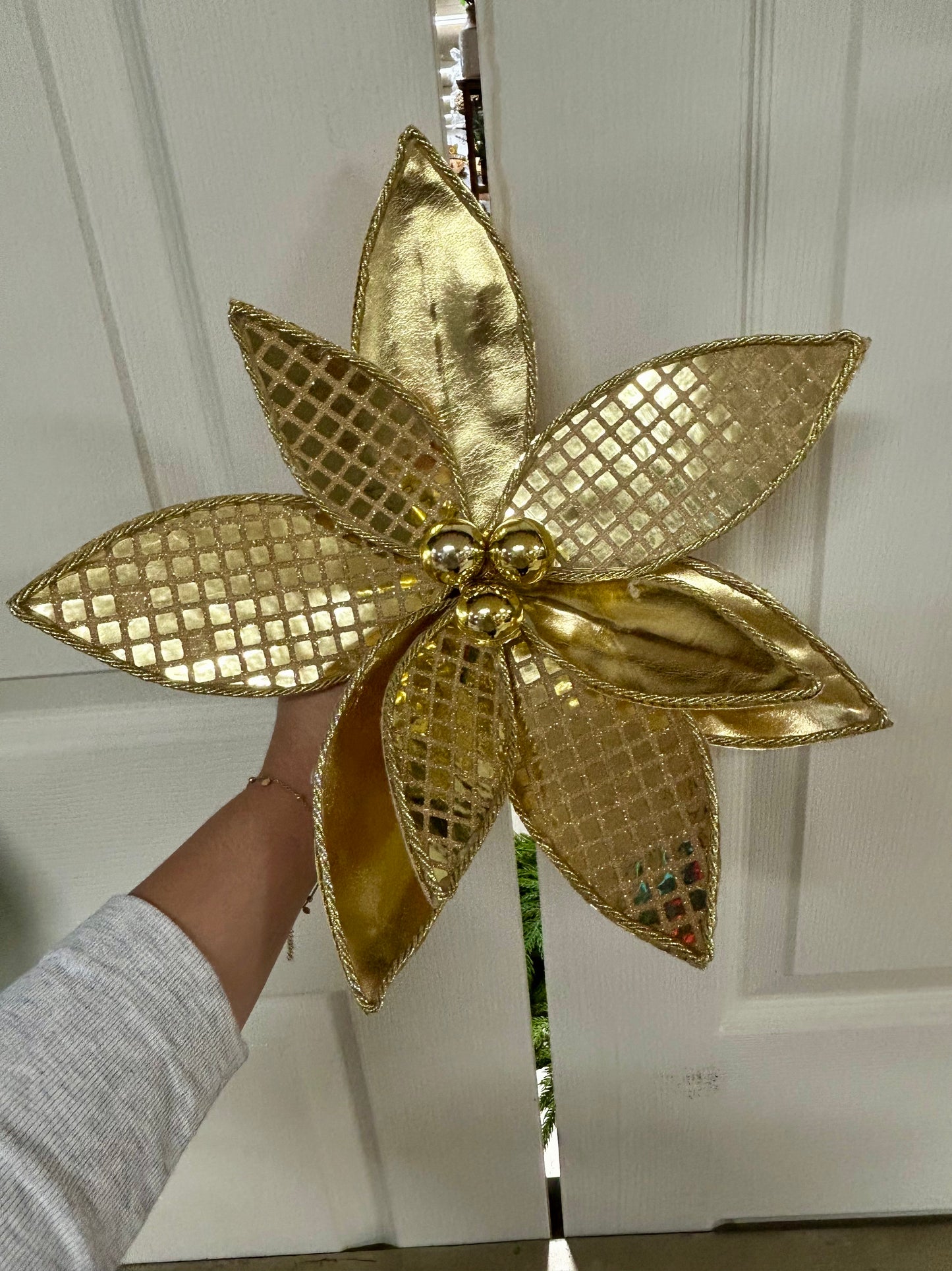 15 Inch Gold Square Sequin Poinsettia