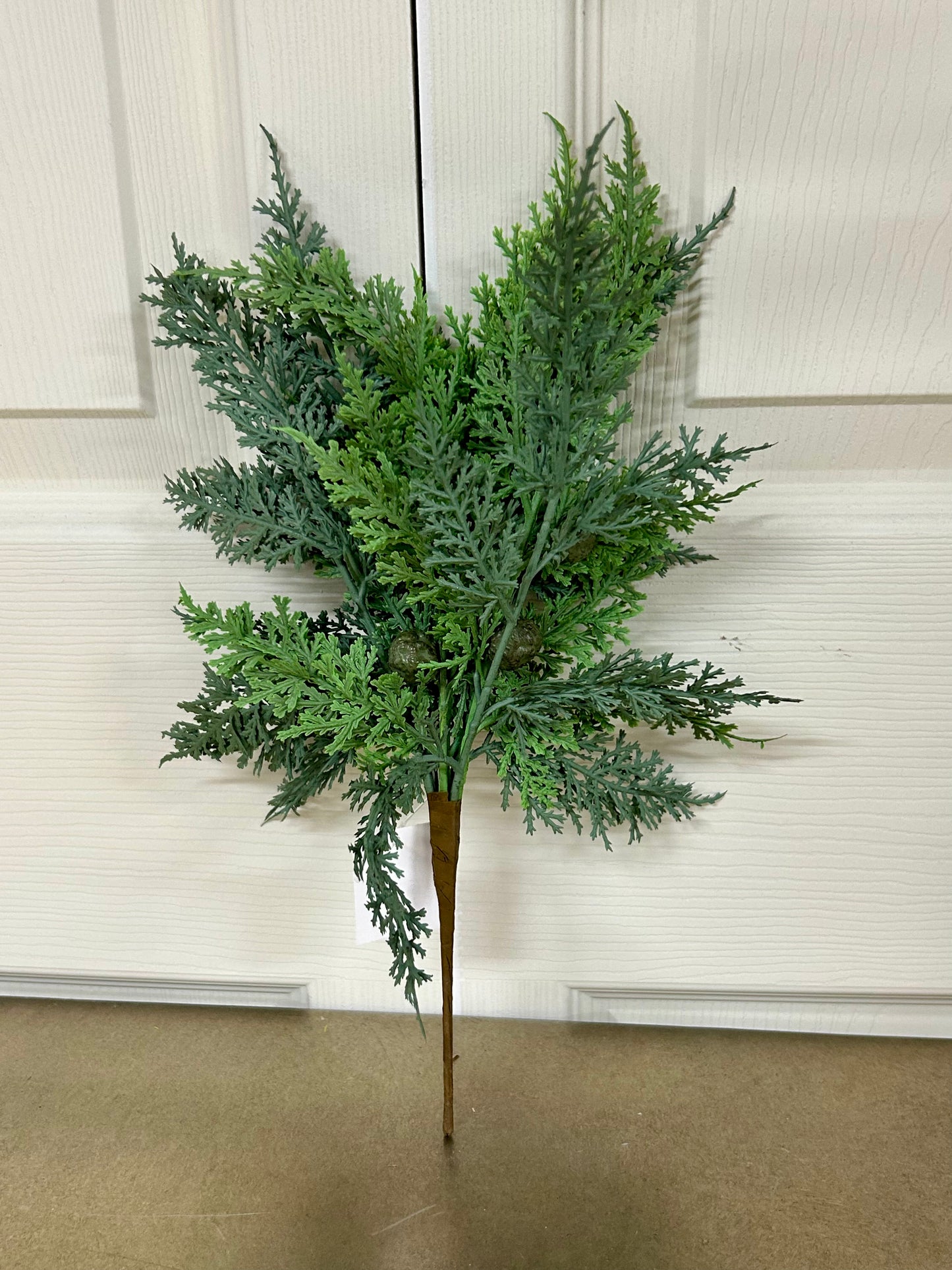 13 Inch Green Soft Cedar Pick