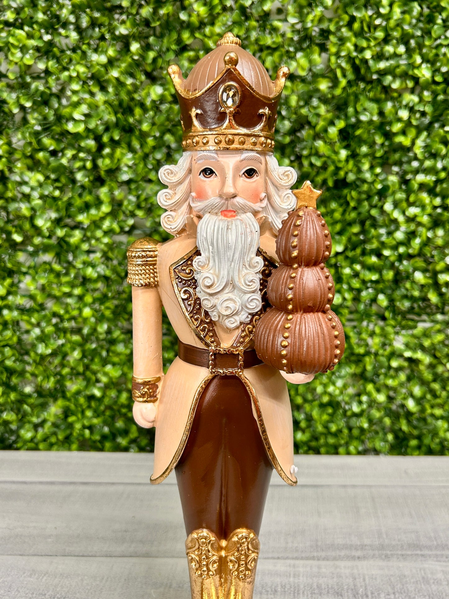15 Inch Le Chocolate Nutcracker With Dessert