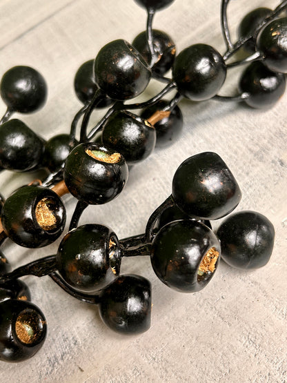24 Inch Dark Green Grand Pod Berry Spray