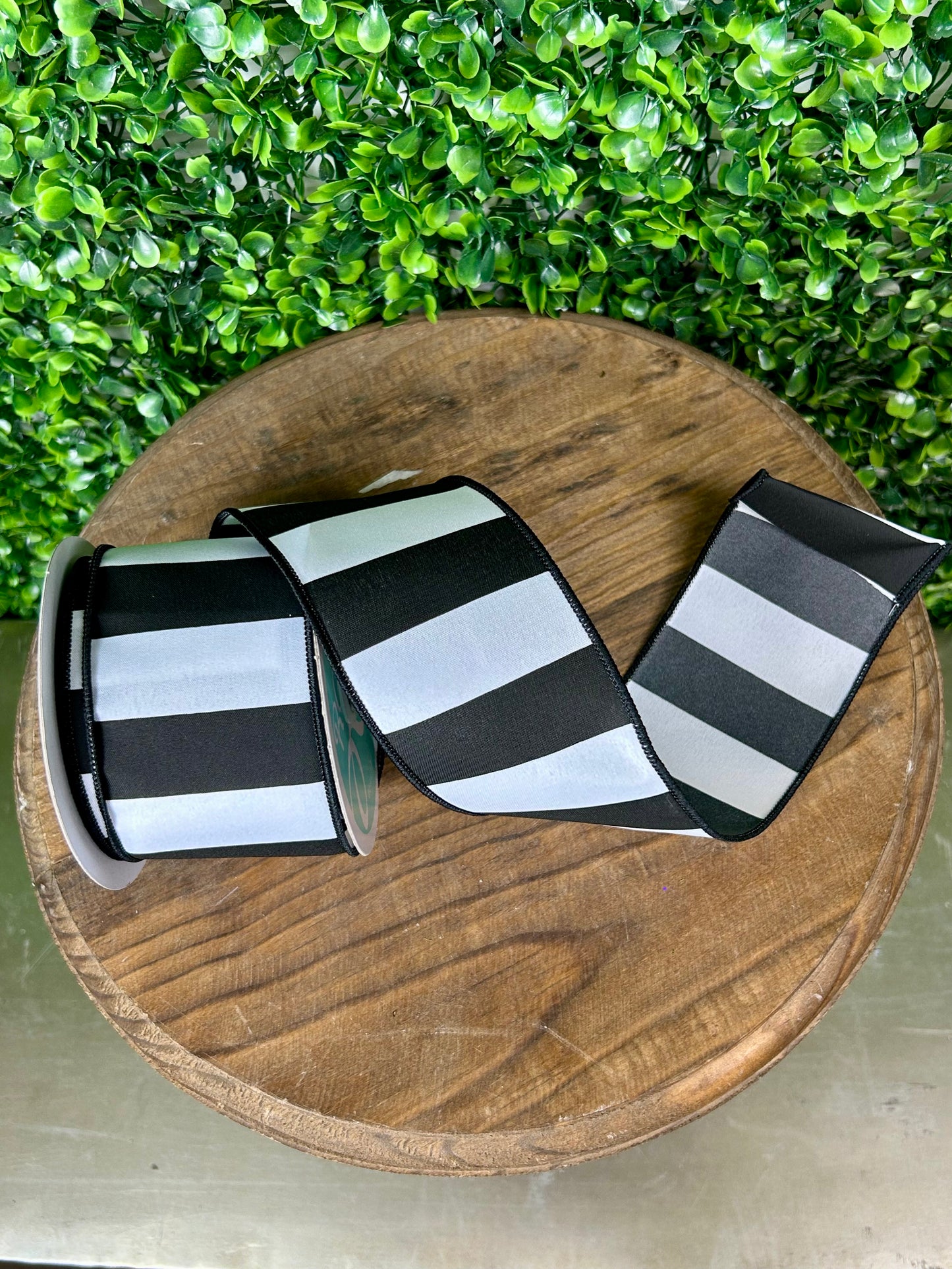 2.5 Inch By 10 Yard Black And White Wide Stripe Ribbon