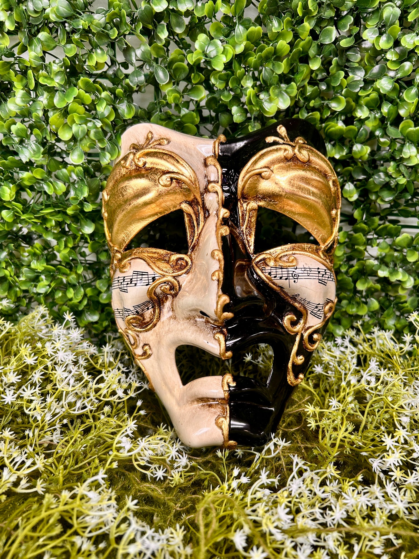 8.25 Inch Madri Gras Tragedy Mask