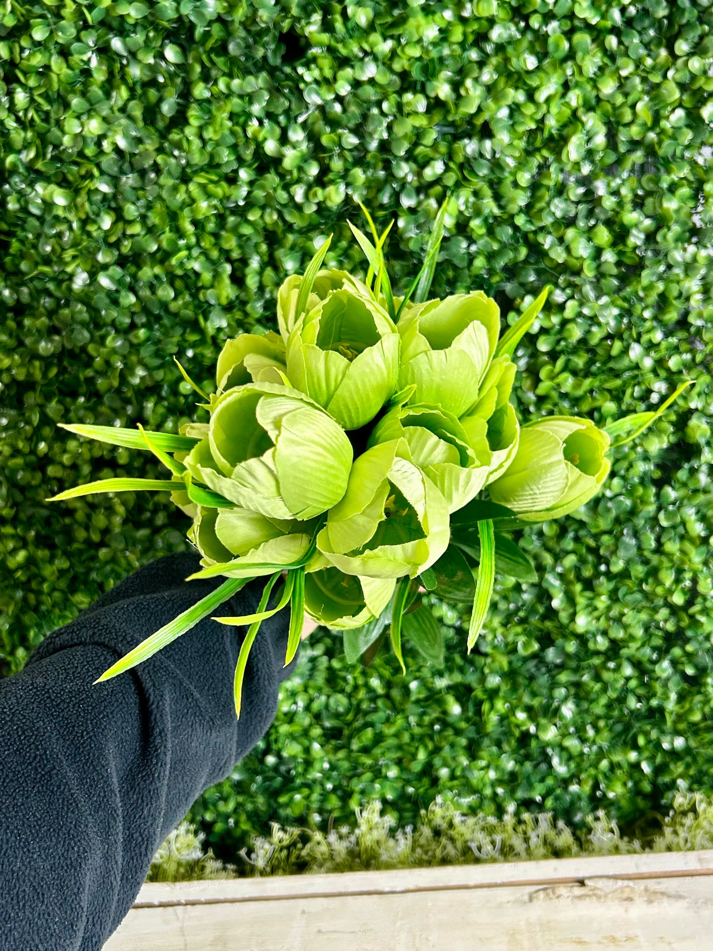 19 Inch Green Tulip Bush