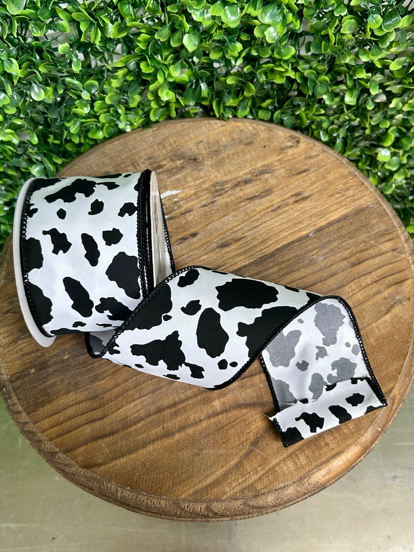 2.5 Inch By 10 Yard Black And White Cowhide Print Ribbon