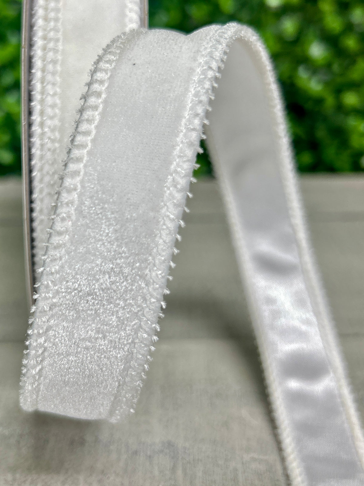 7/8 Inch By 10 Yard White Deluxe Velvet With Satin Backing Ribbon