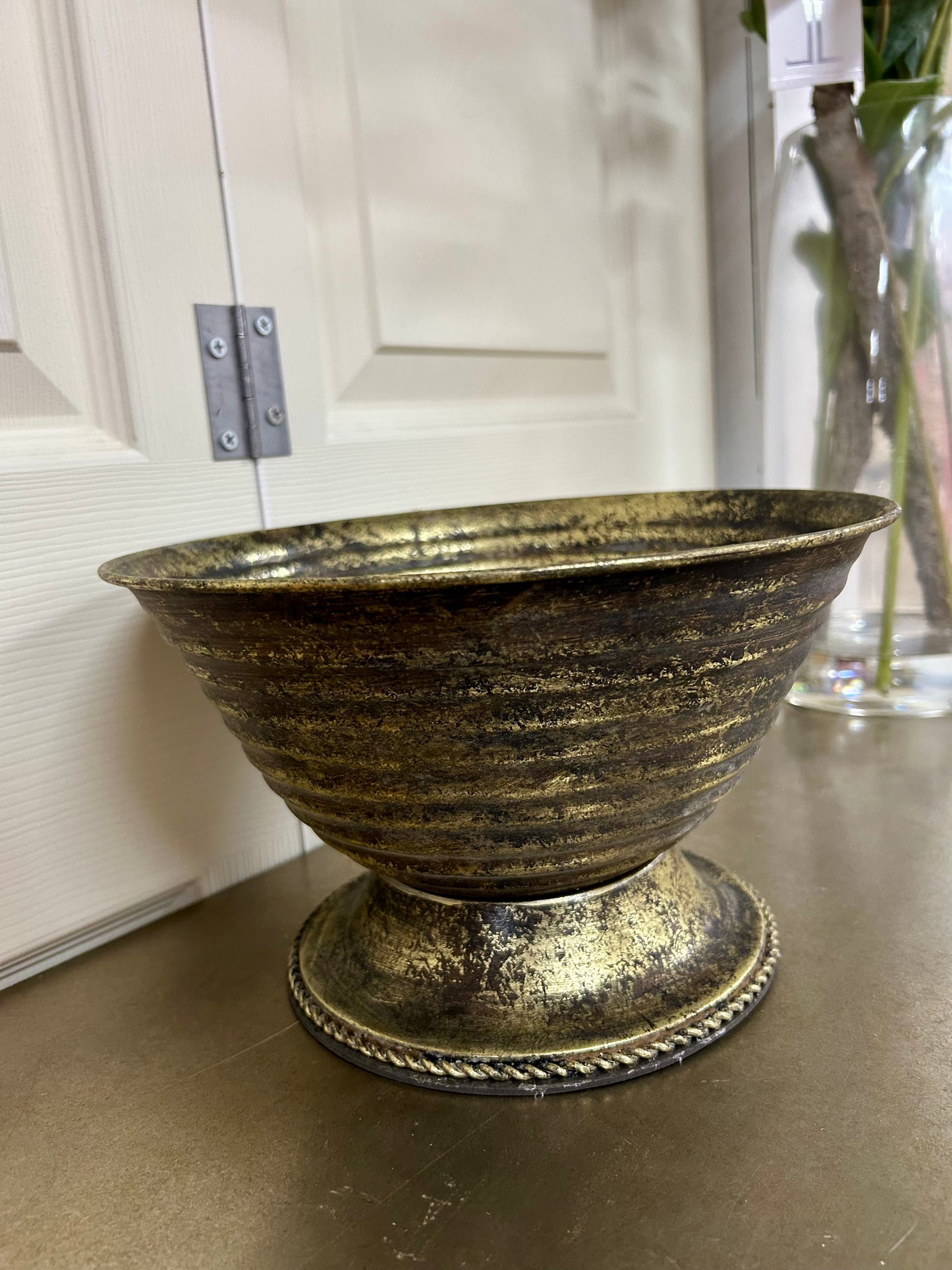 10 Inch Gold And Black Ribbed Metal Urn