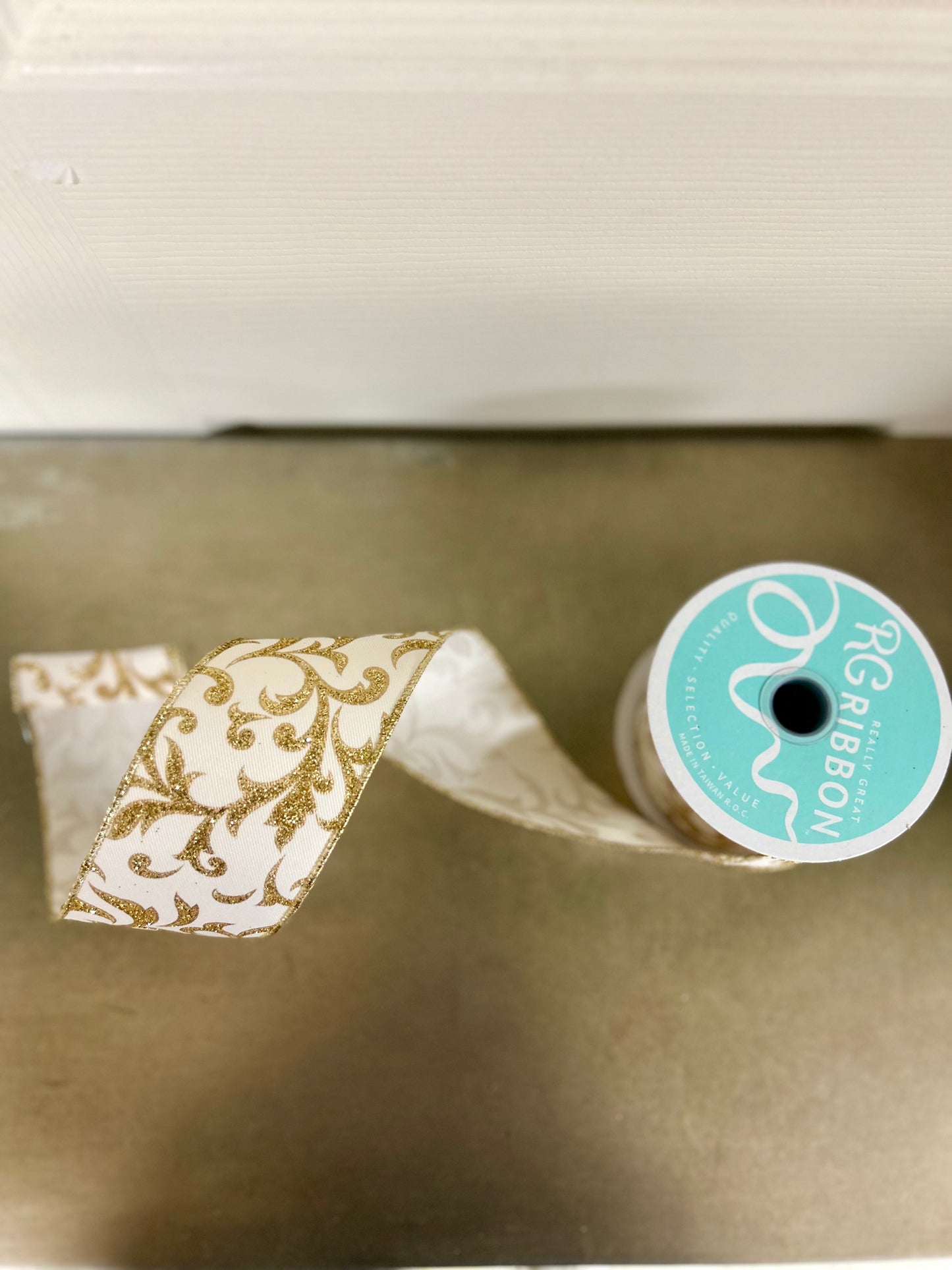 2.5 Inch By 10 Yard Ivory And Gold Acanthus Leaf Ribbon