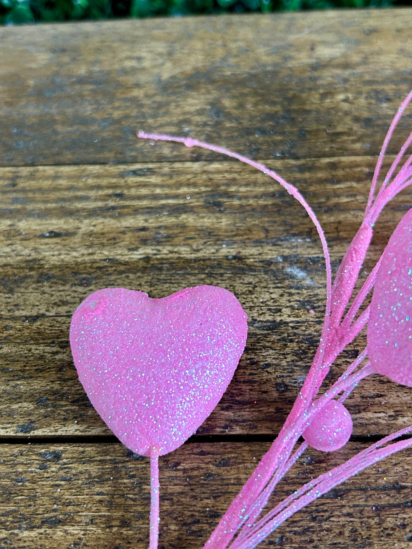 13 Inch Pink Glitter Heart Spray