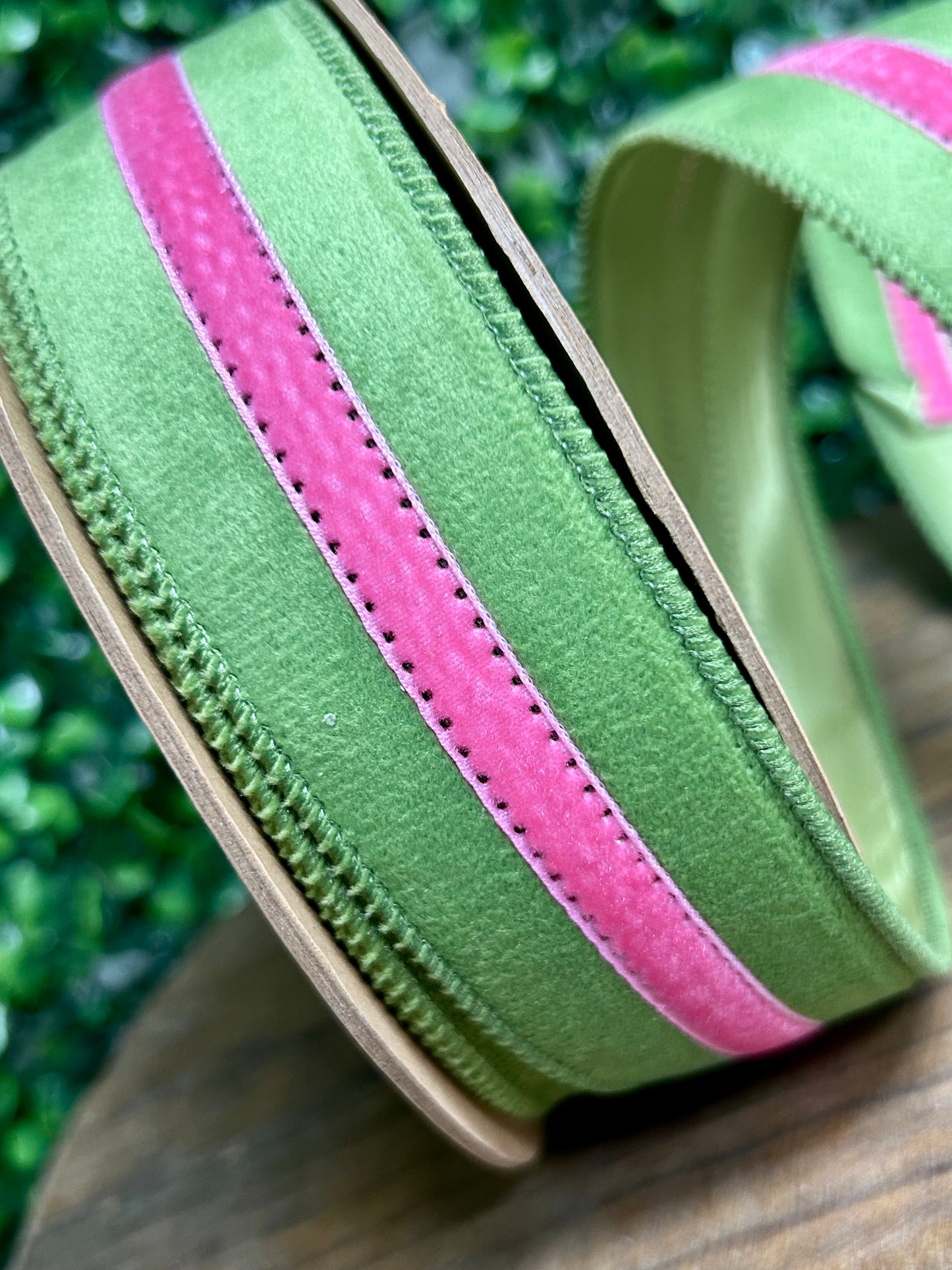 1.5 Inch By 10 Yard Green And Pink Velvet Ribbon