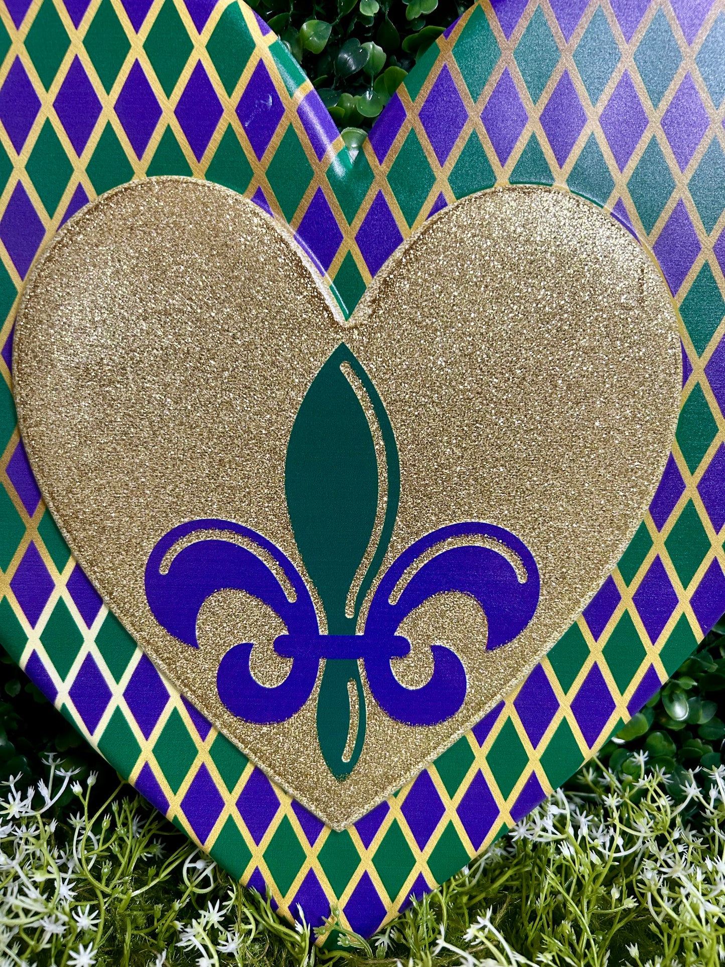 12 Inch Metal Harlequin Mardi Gras Heart Sign