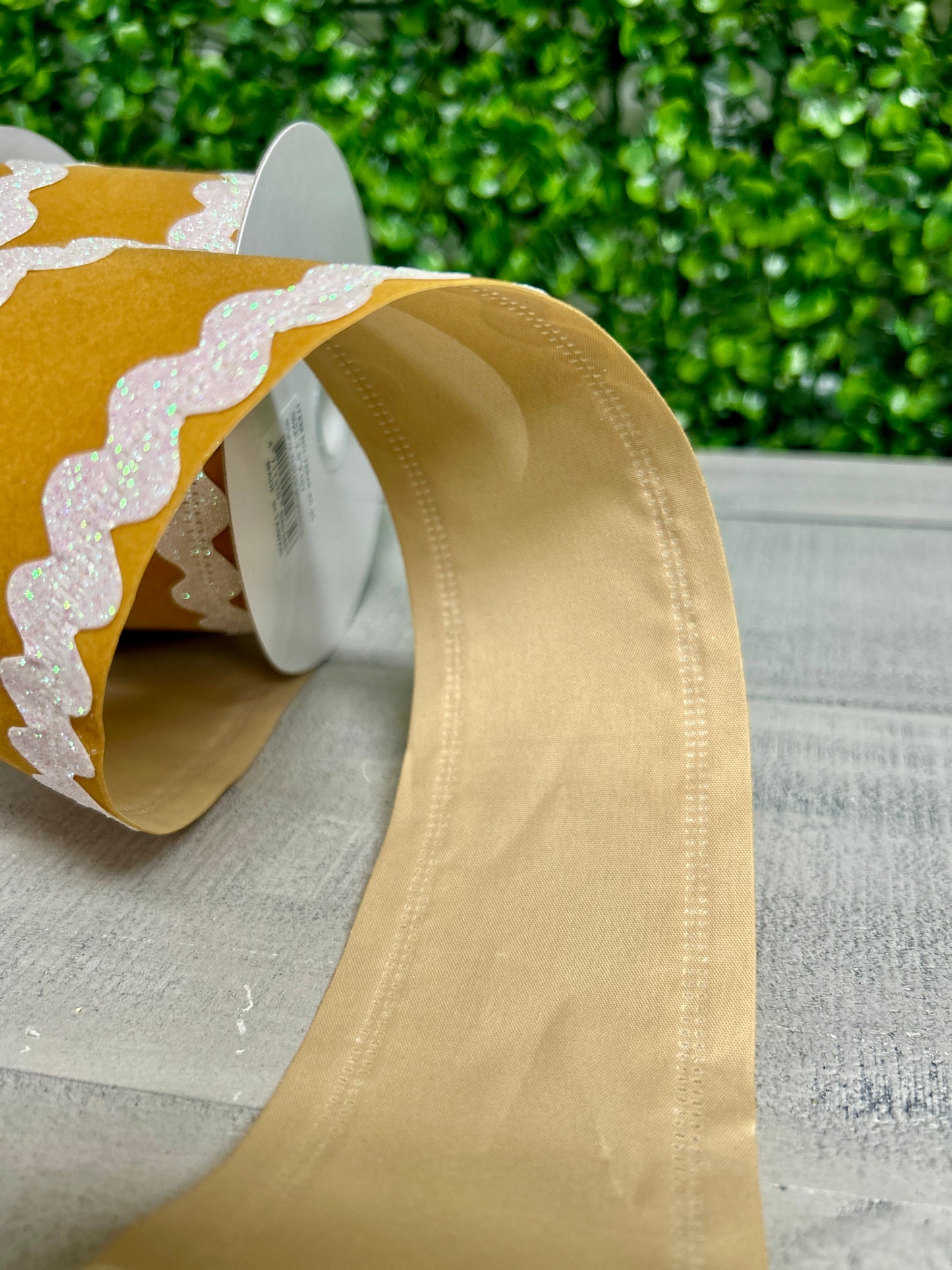 2.5 Inch By 10 Yard Tan Velvet With Iridescent Ric Rac Edge Ribbon