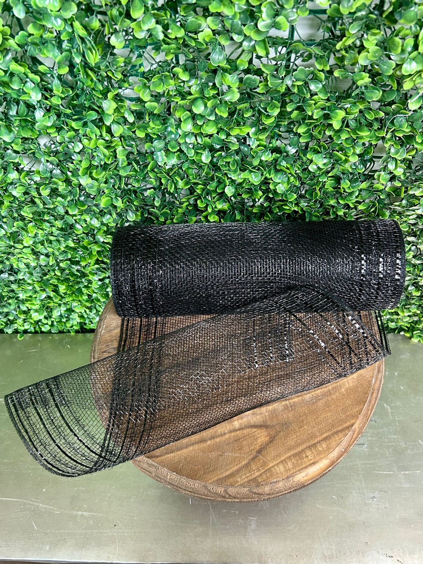 10.25 Inch By 10 Yard Black Tinsel And Foil Wide Border Mesh