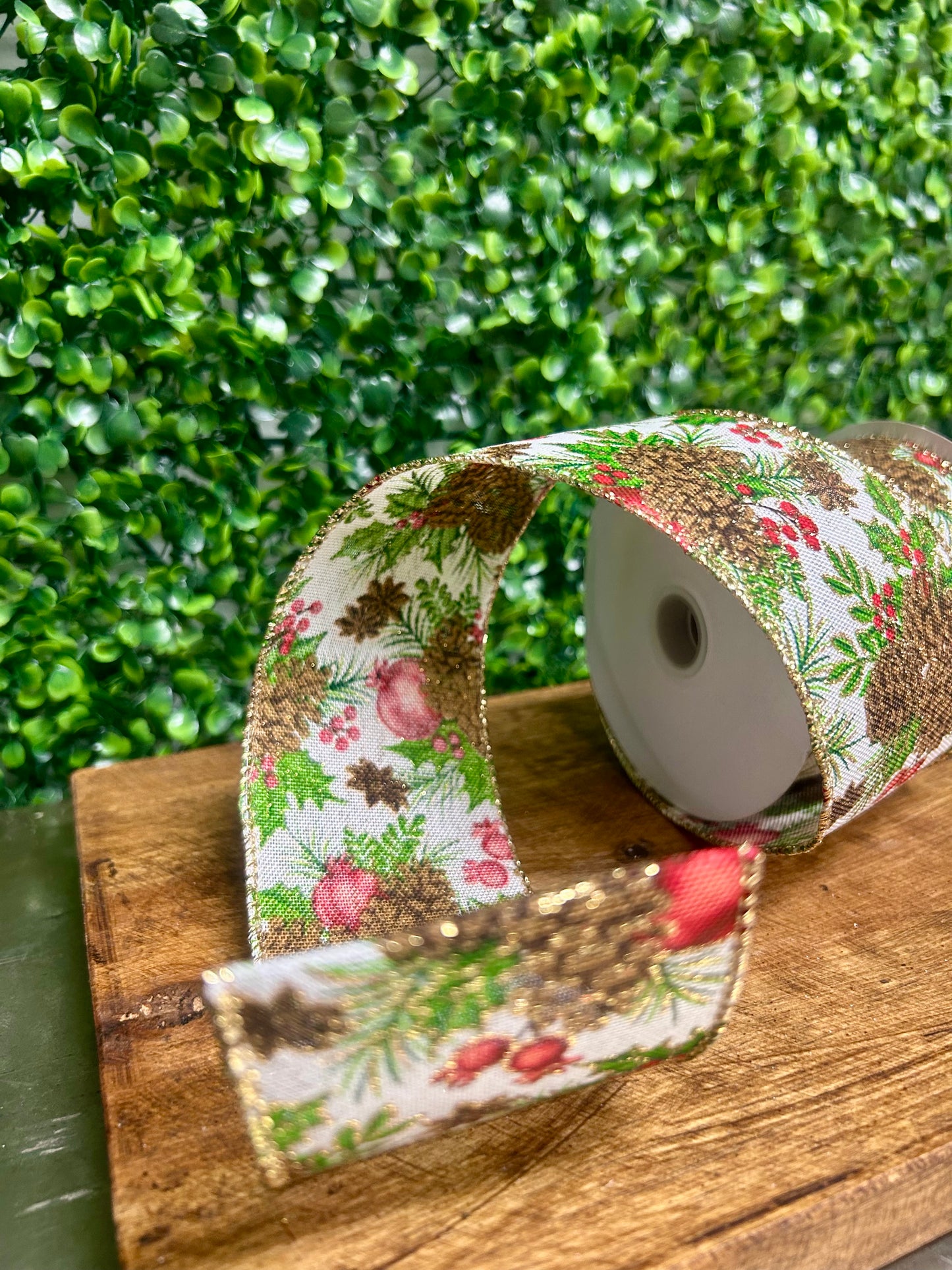 2.5 Inch By 10 Yard Pinecone Berry And Mistletoe Ribbon