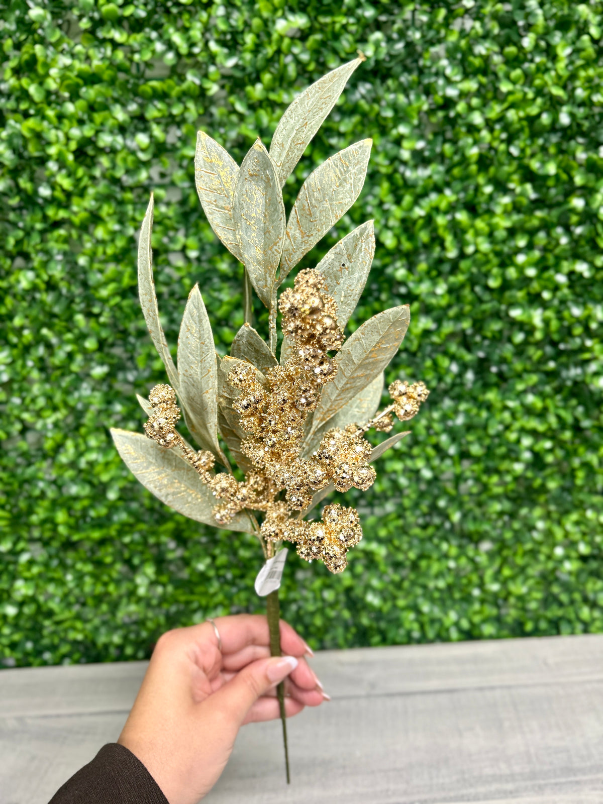 18 Inch Sage Green And Gold Berry Bay Leaf Pick