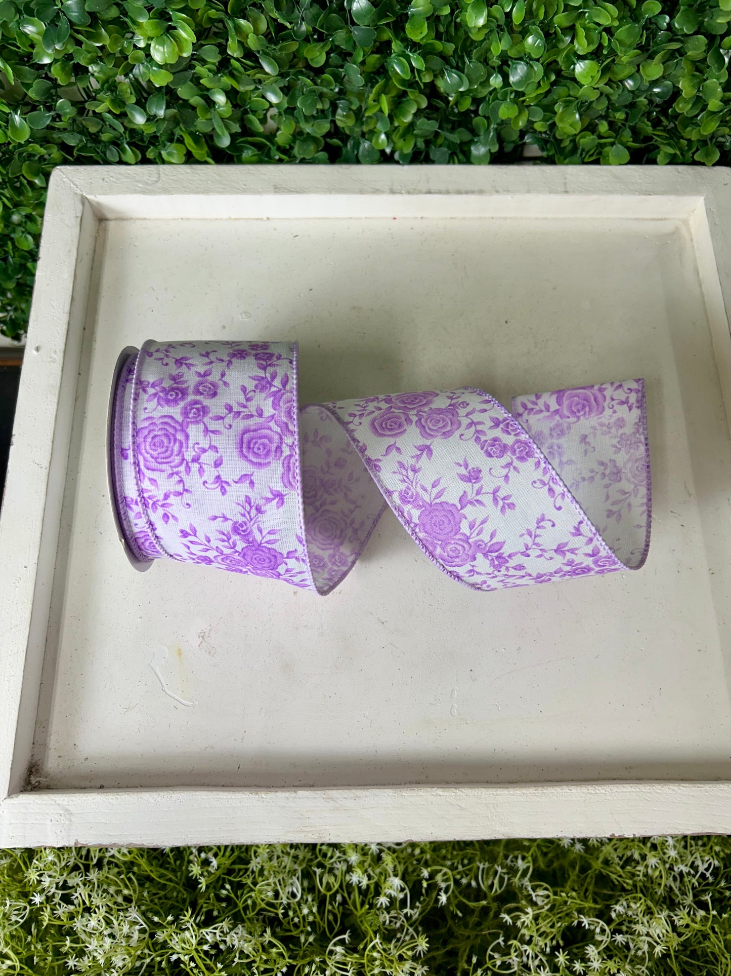 2.5 Inch By 10 Yard White Linen With Lavender Ombre Roses Ribbon