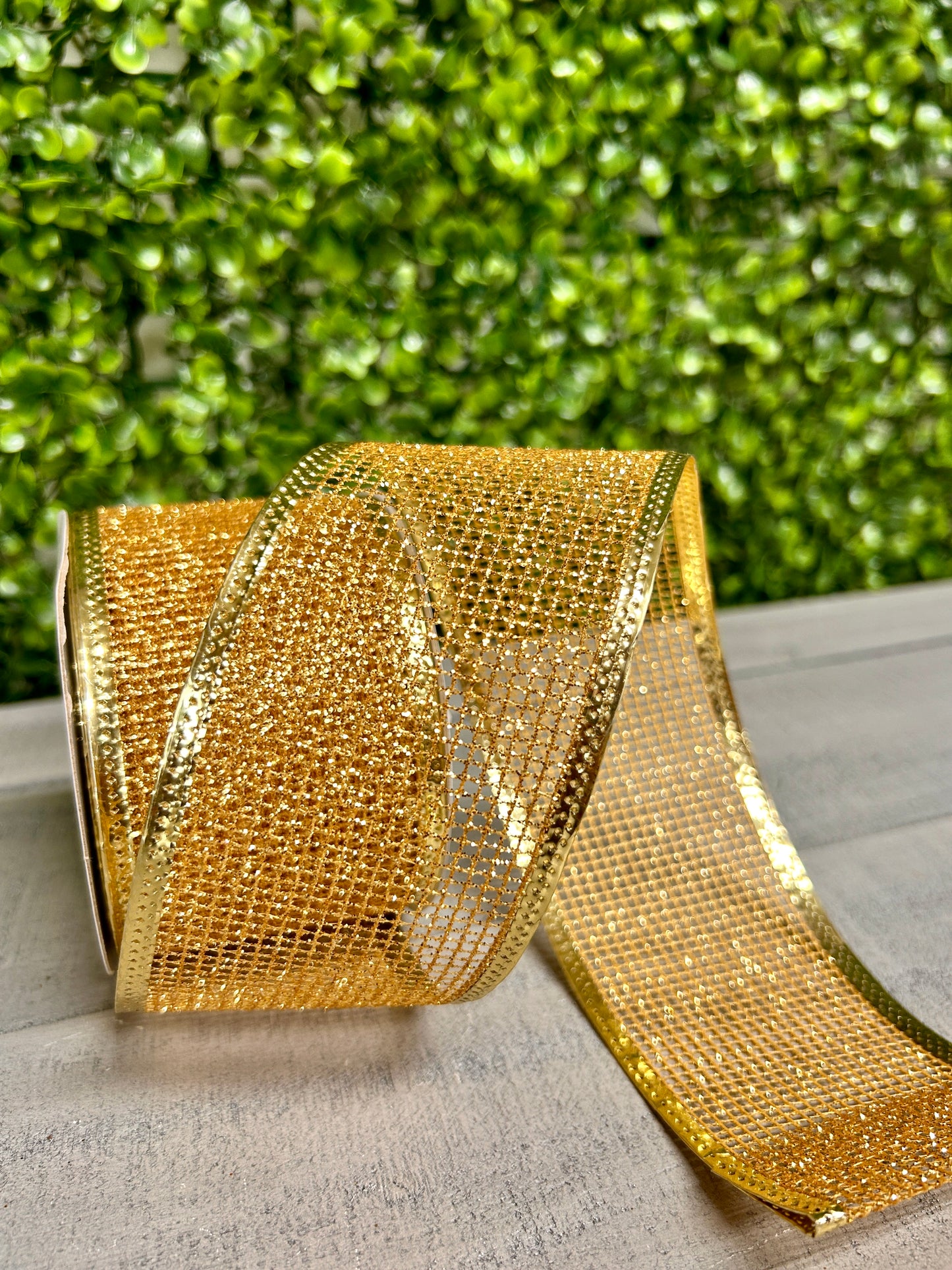 2.5 Inch By 10 Yard Gold Glitter Net With Metallic Edge Ribbon