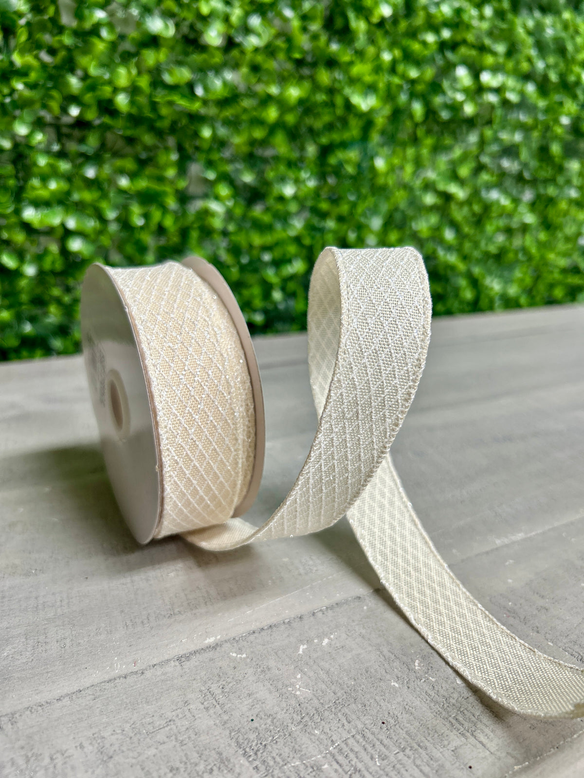 7/8 Inch By 10 Yard Cream And White Mini Harlequin Ribbon
