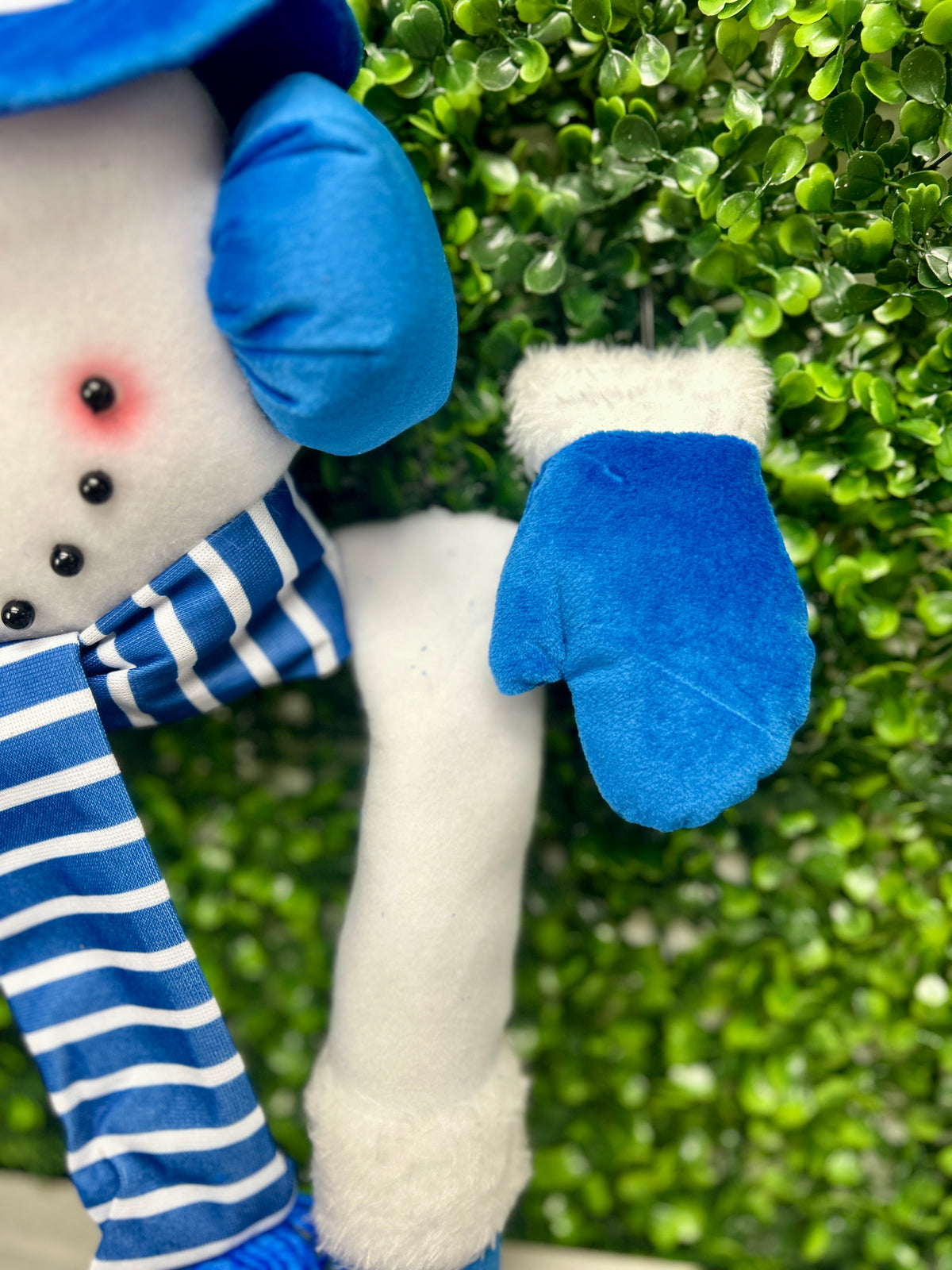 5 Piece 31 Inch Blue Snowman Decor Kit