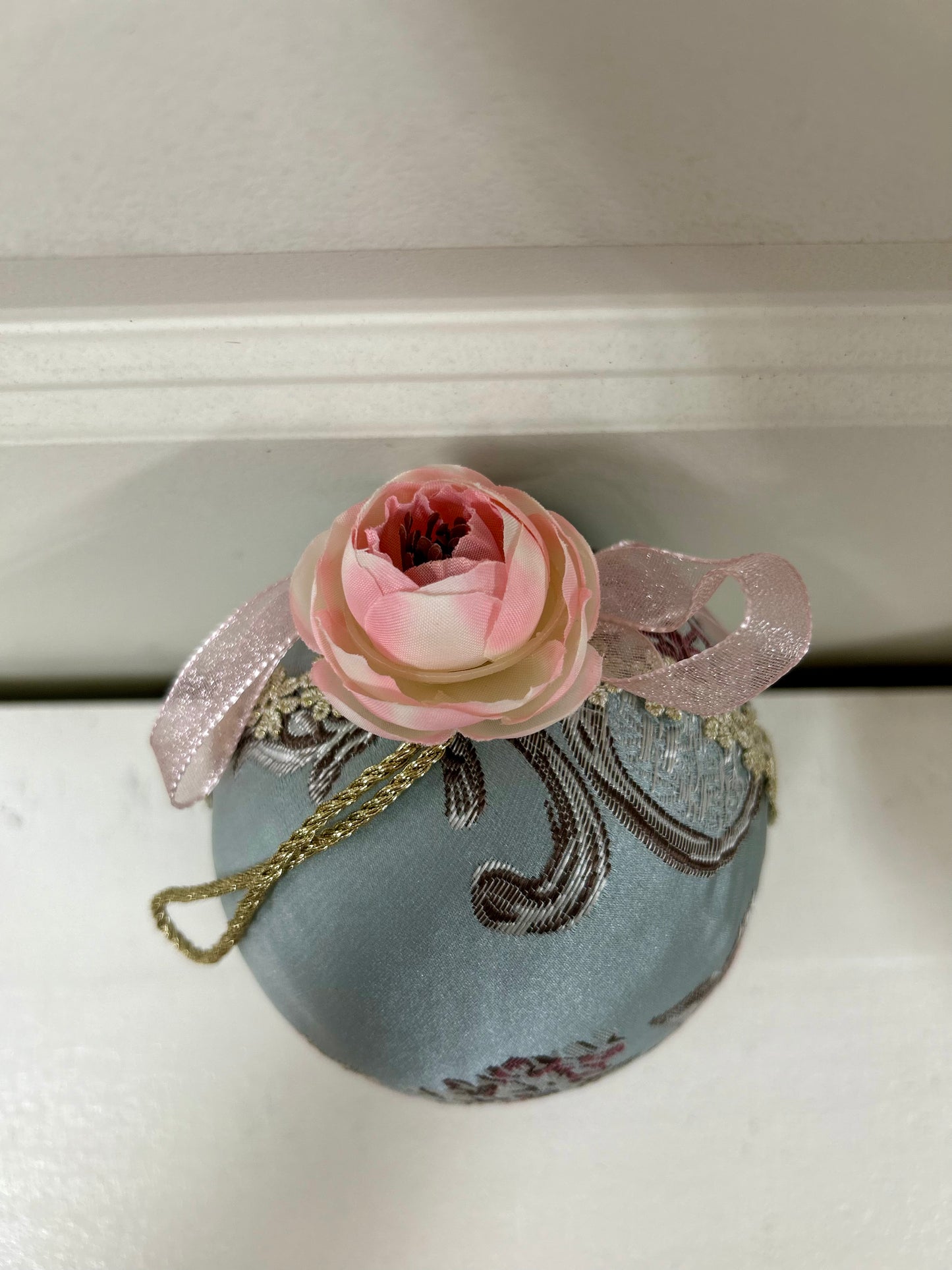 6 Inch Paisley And Velvet Easter Eggs Two Styles