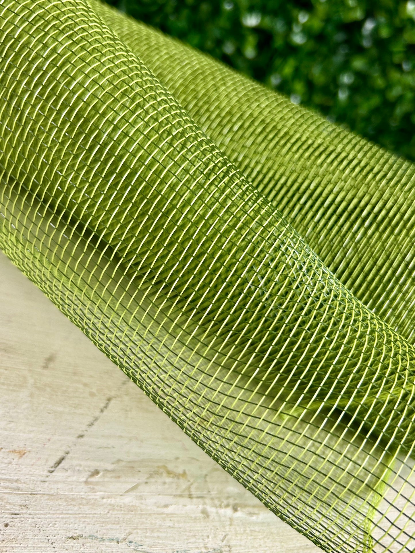10 Inch By 10 Yard Moss Green And Apple Green Mesh