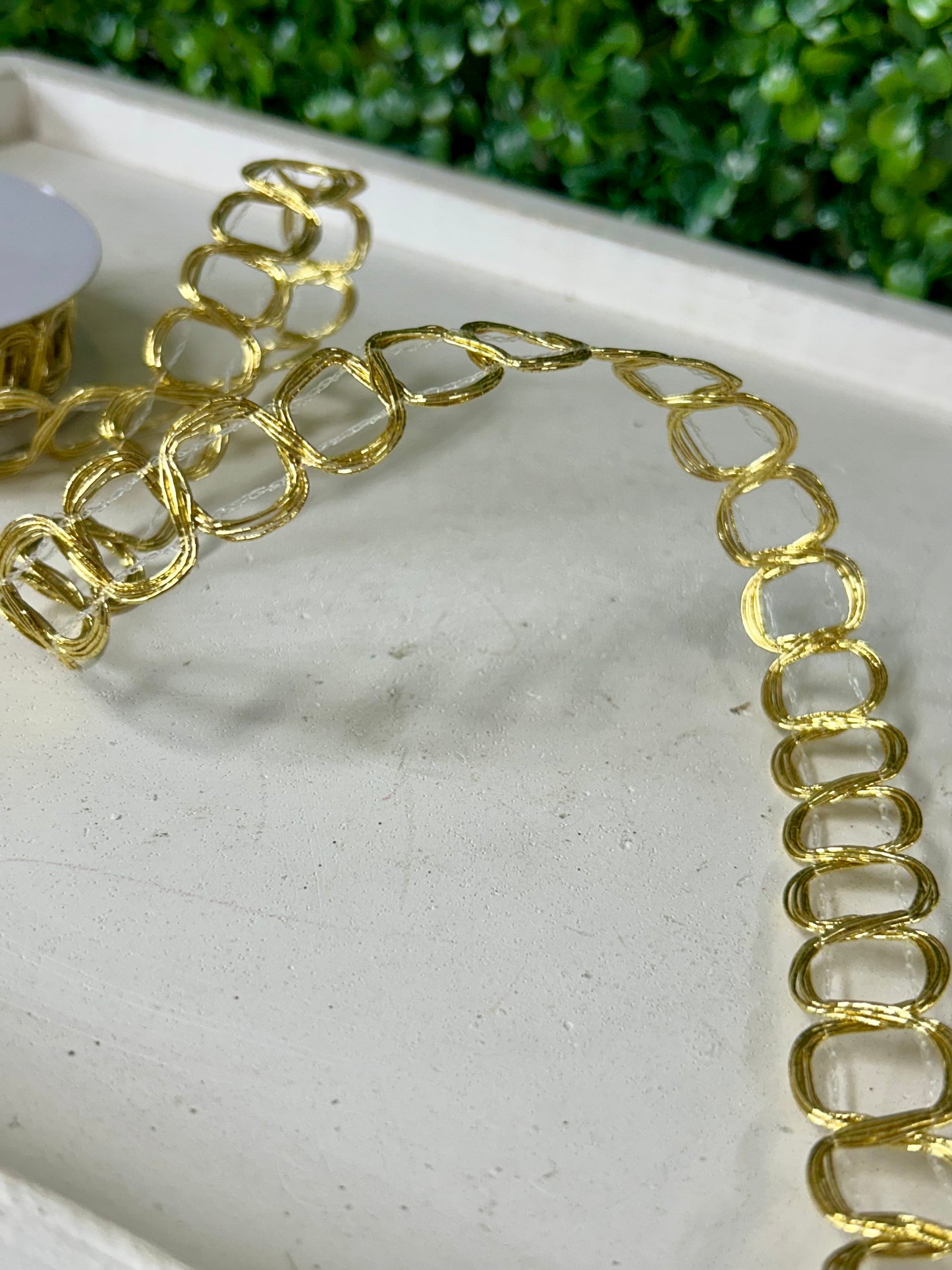 7/8 Inch By 10 Yard Gold Metallic Chain Loop Ribbon