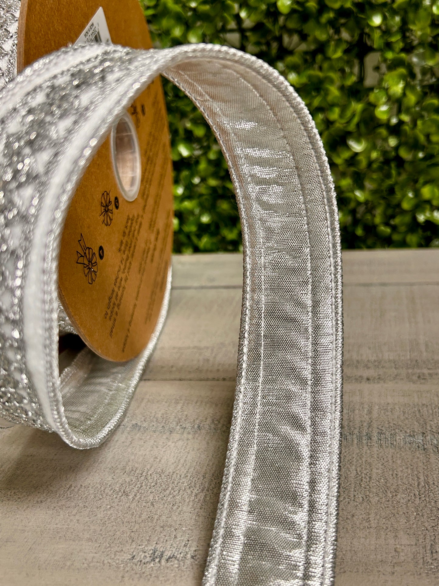 1.5 Inch By 10 Yard White And Silver Velvet Ribbon With Metallic Trim