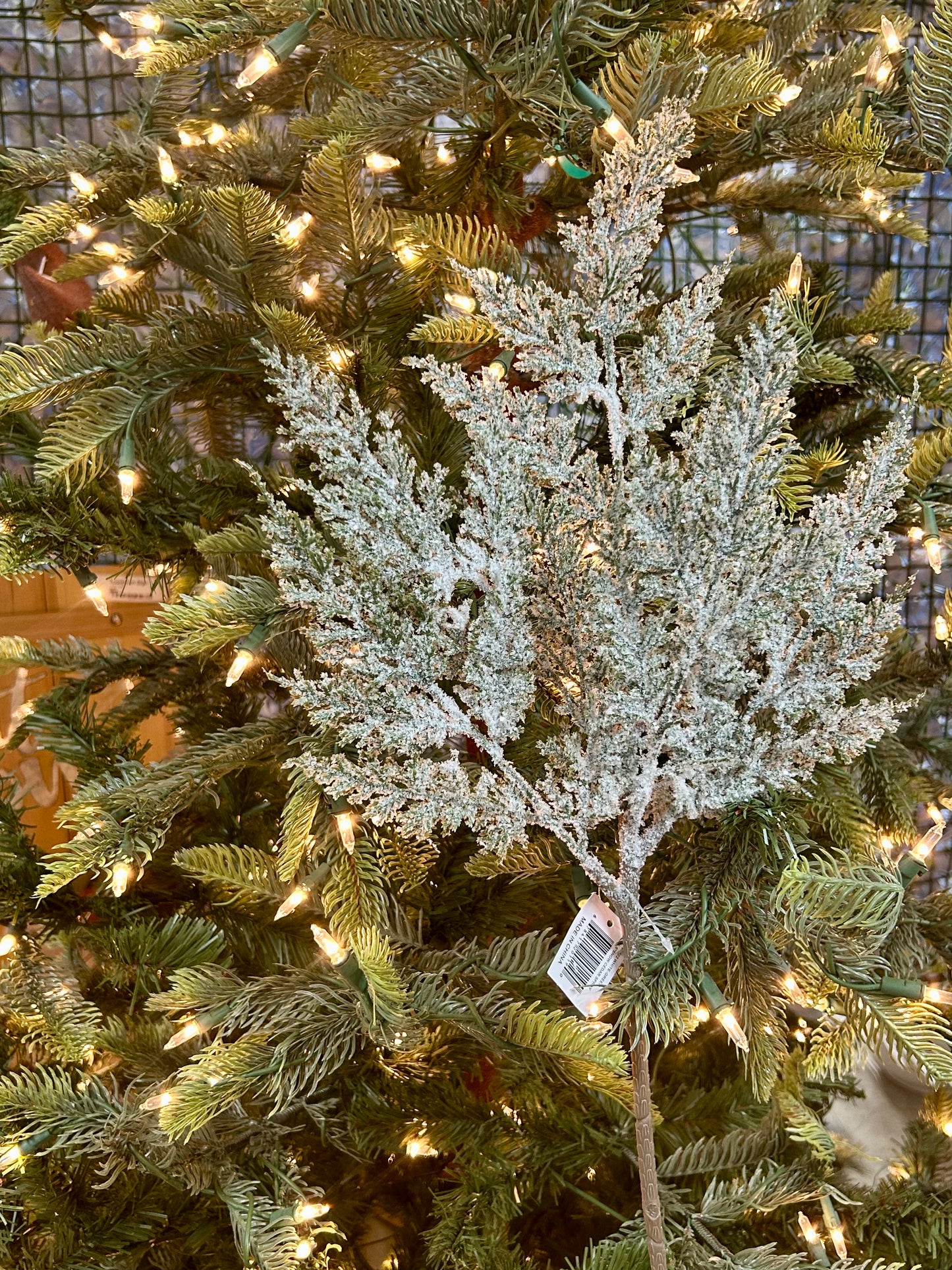 21.5 Inch Snow Cedar Spray