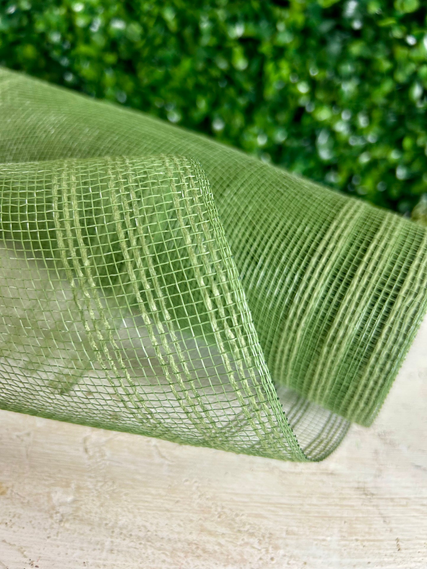 10.25 Inch By 10 Yard Moss Green Faux Jute Border Stripe Mesh