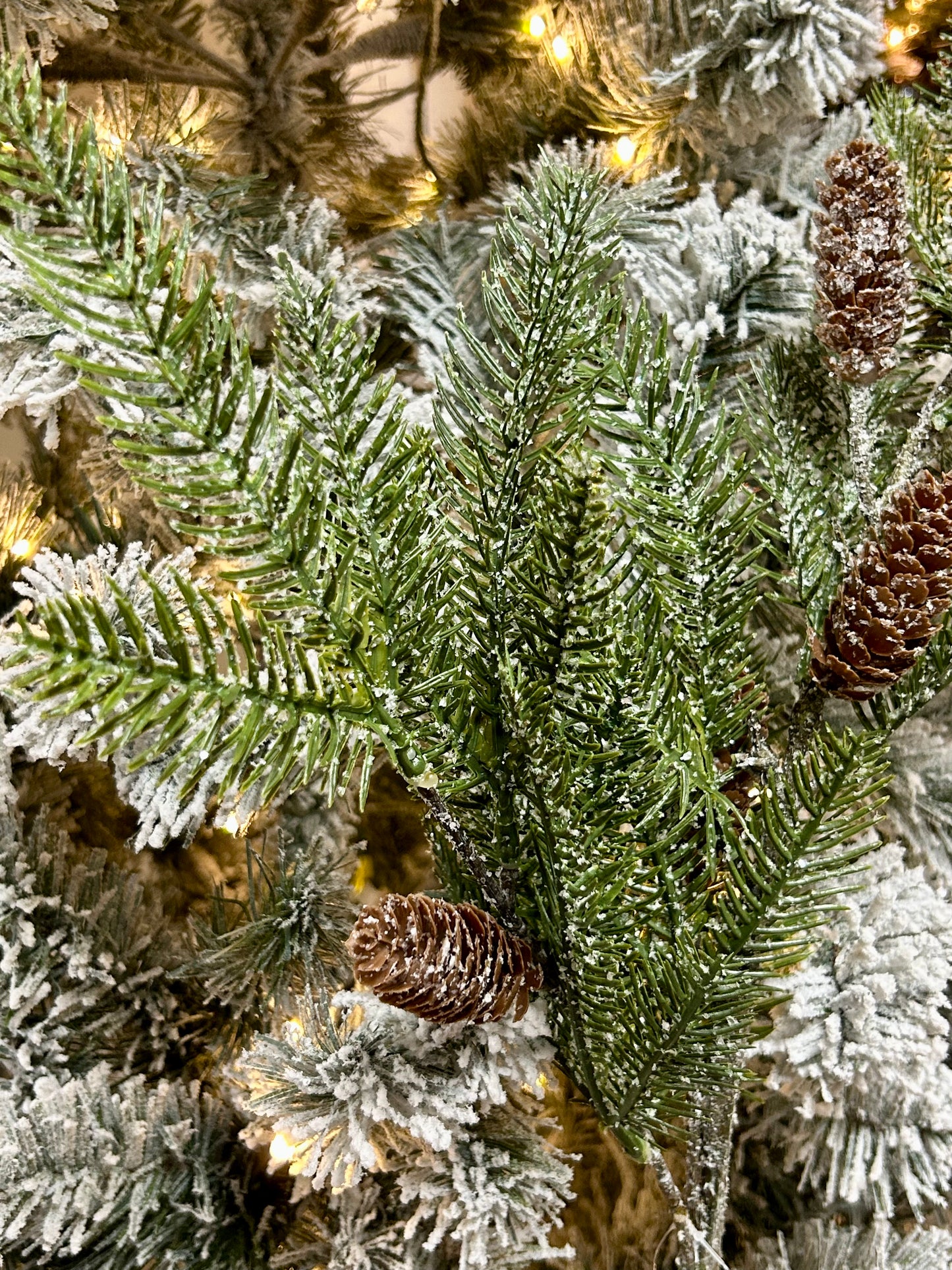 28 Inch Green Glitter Pine And Pinecone Spray