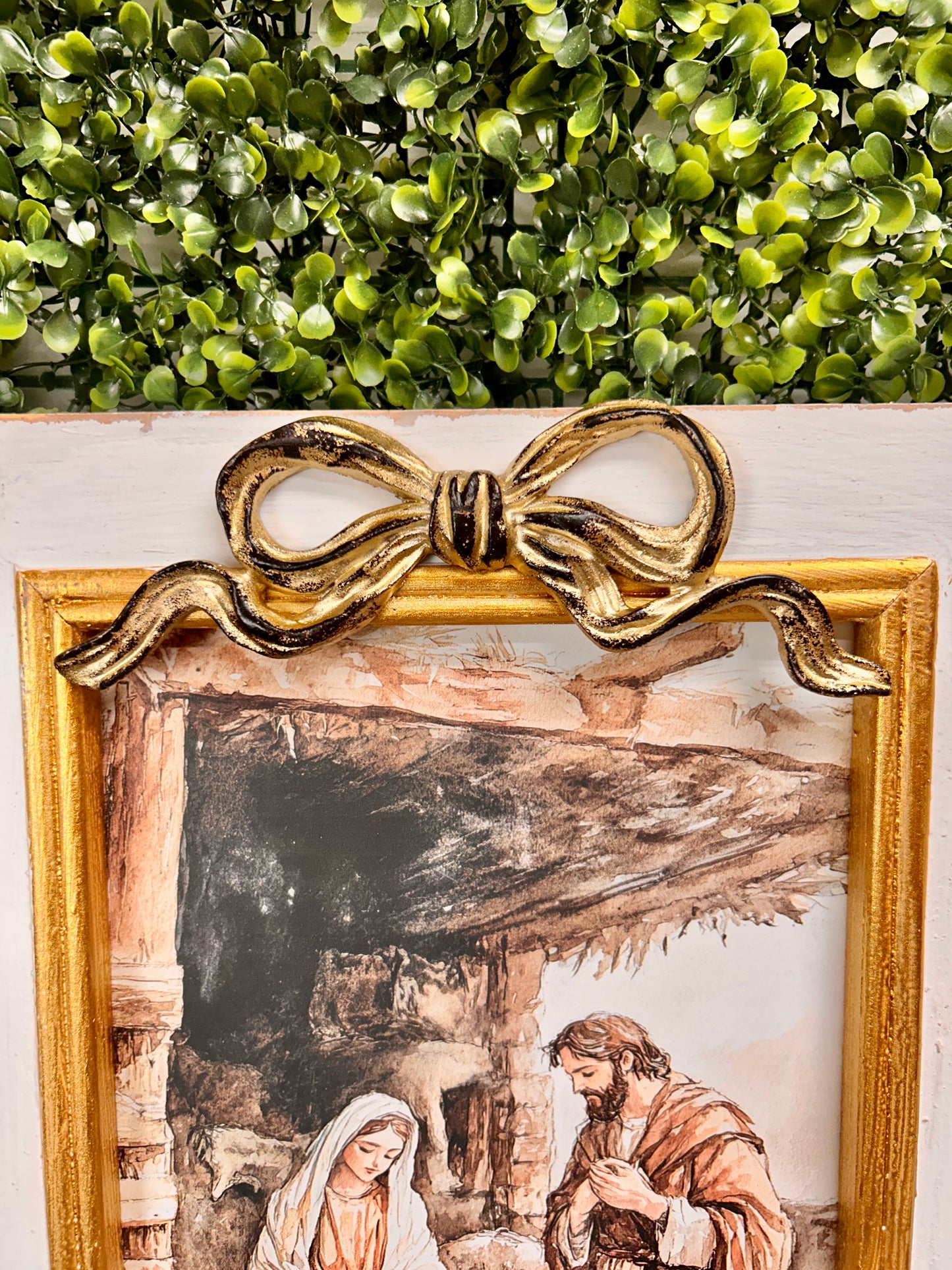White And Gold Nativity Picture Frame With Bow