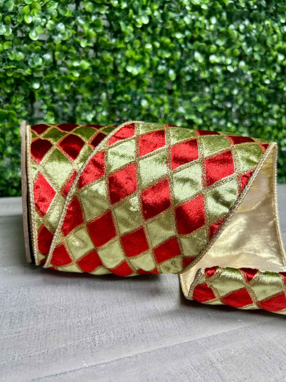 4 Inch By 5 Yard Green Red Gold Glitter Diamond Velvet Ribbon