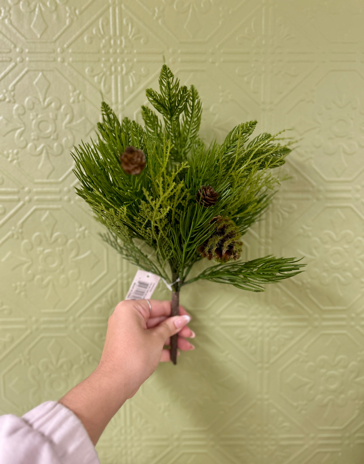 13 Inch Mix Pine With Pinecones Pick