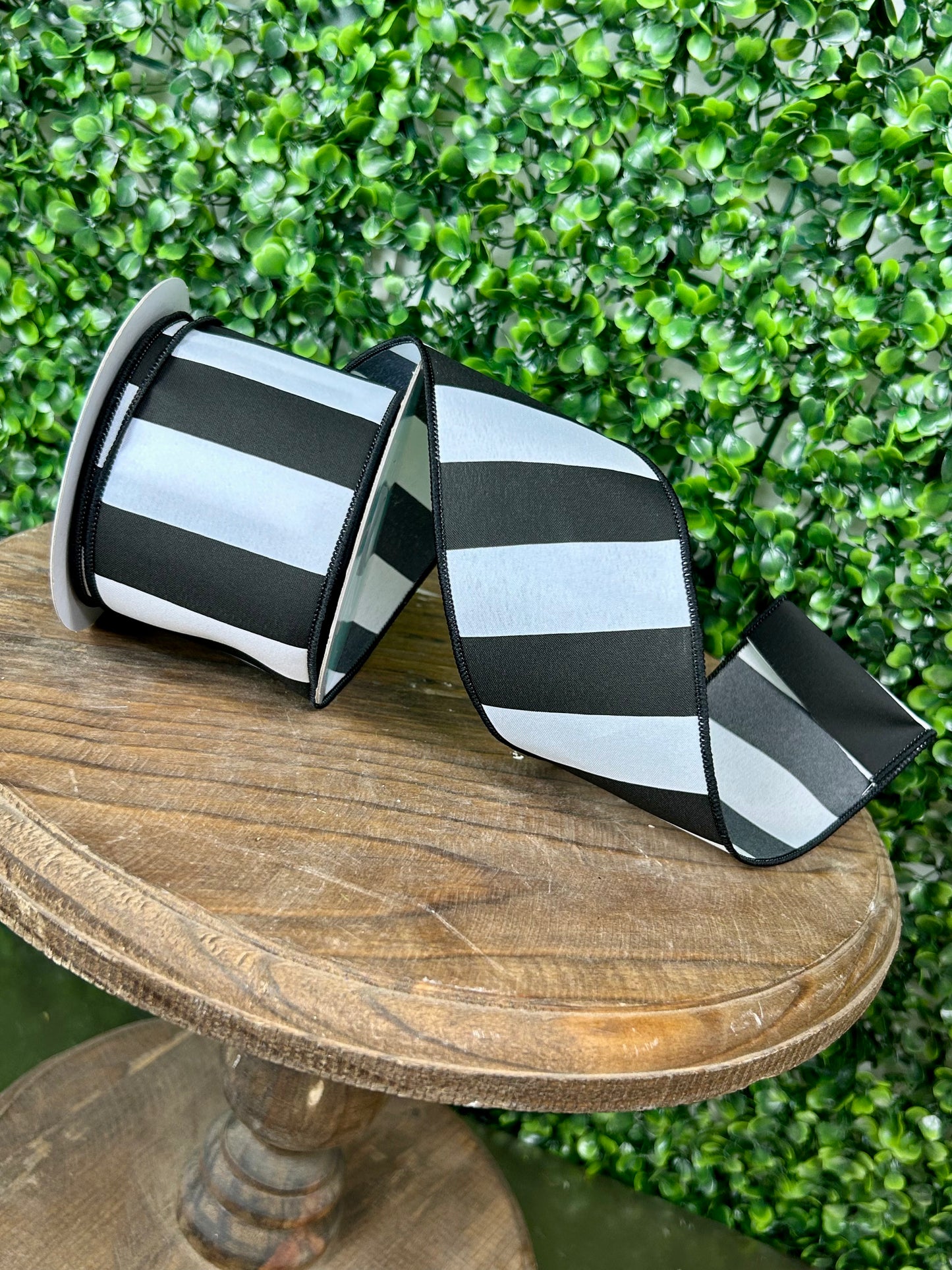 2.5 Inch By 10 Yard Black And White Wide Stripe Ribbon