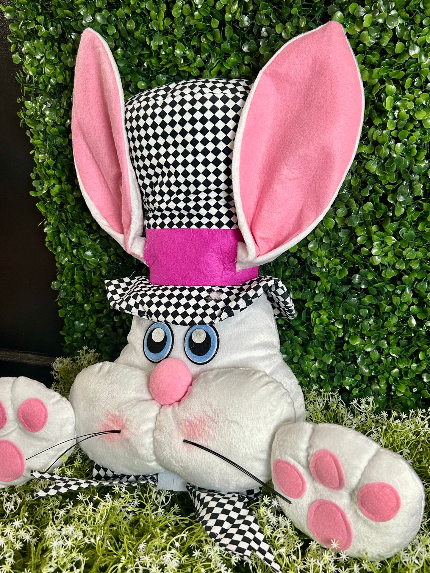 22.5 Inch White Pink And Black Harlequin Bunny Decor Kit