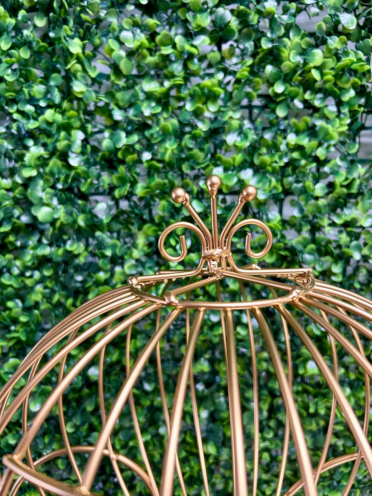 15.5 Inch Gold Wire Pumpkin Coach
