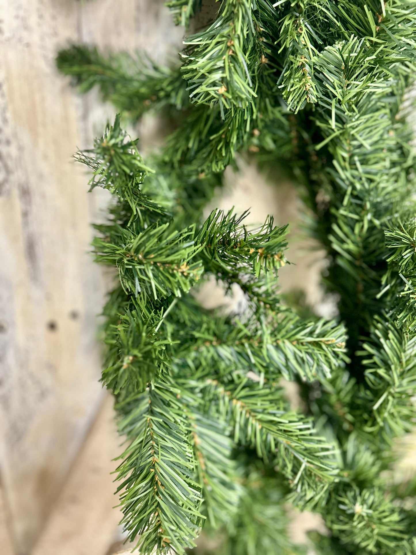 9 Foot Canadian Pine Garland