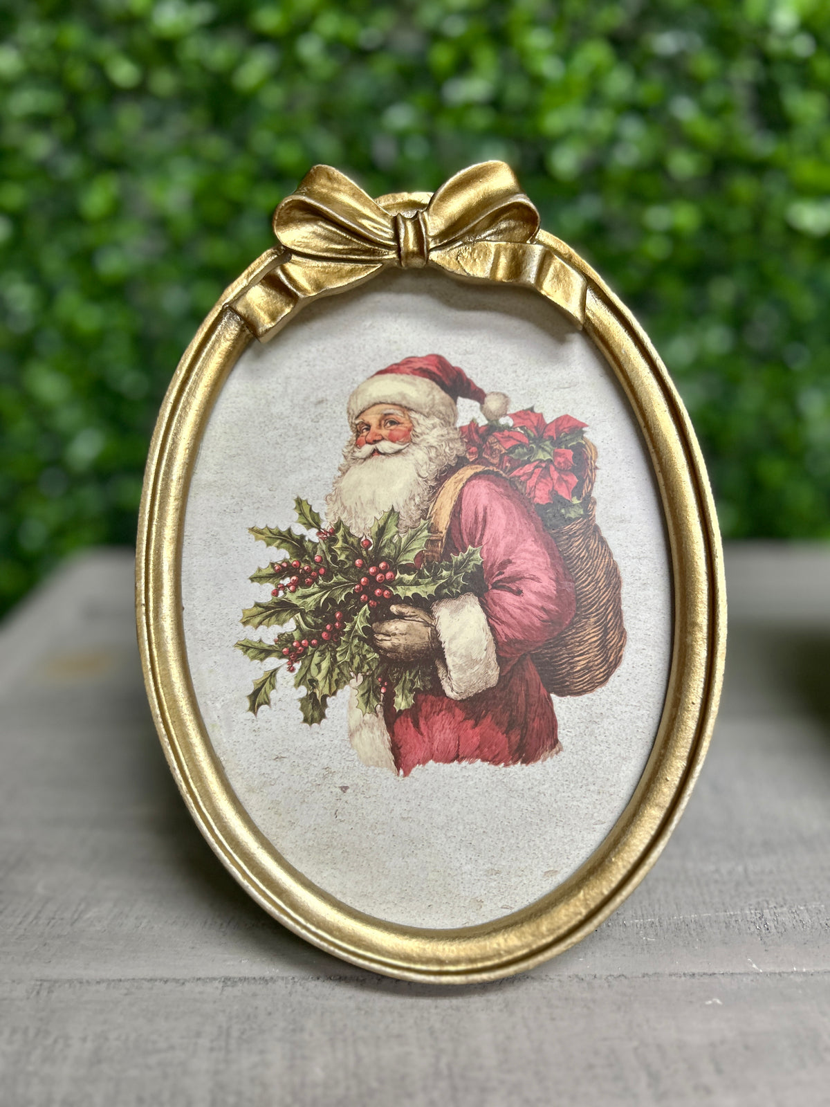 7.88 Inch Resin And Wood Oval Santa Plaque With Bow And Easel Two Styles