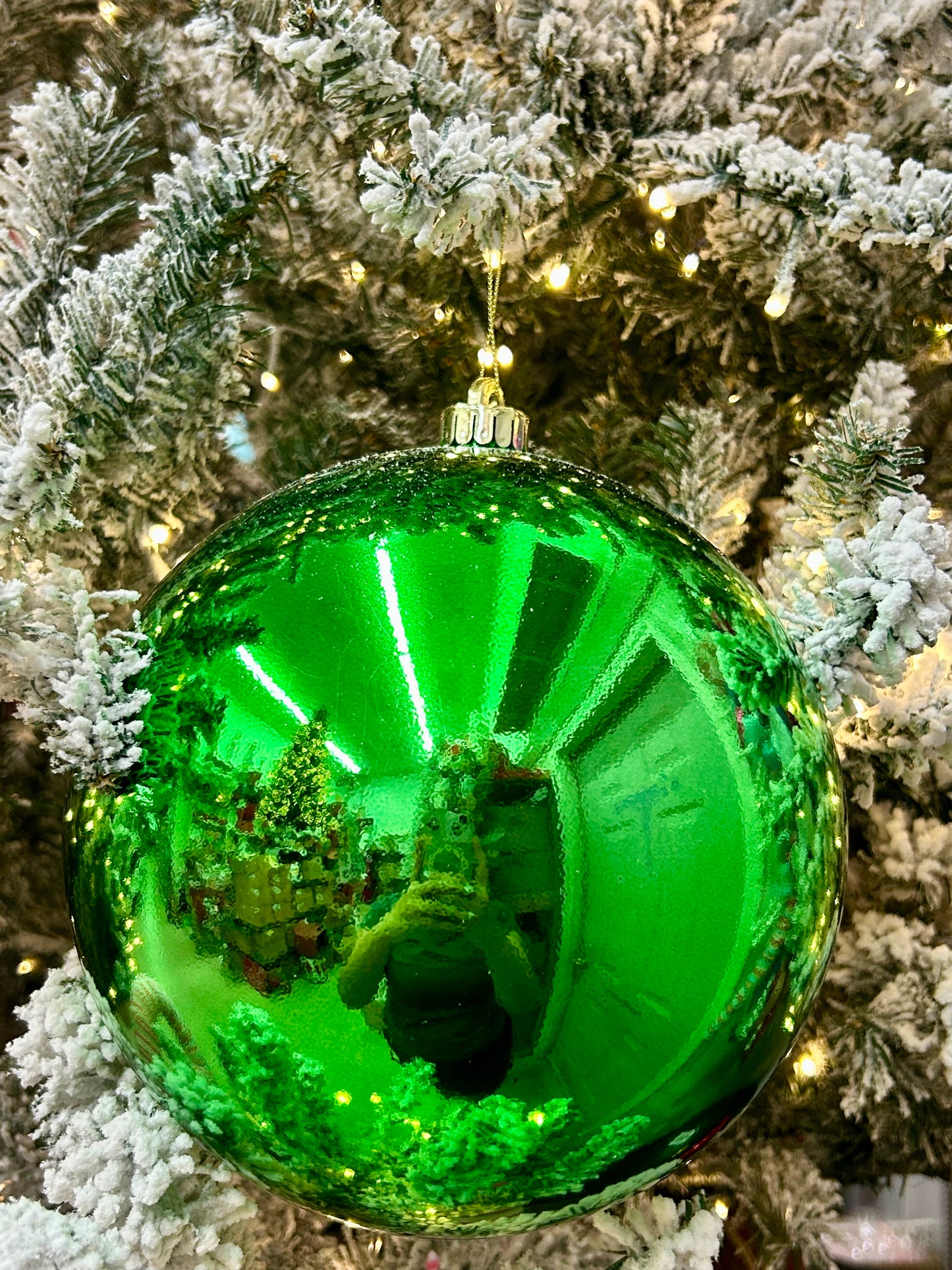 8 Inch Shiny Green Smooth Ball Ornament