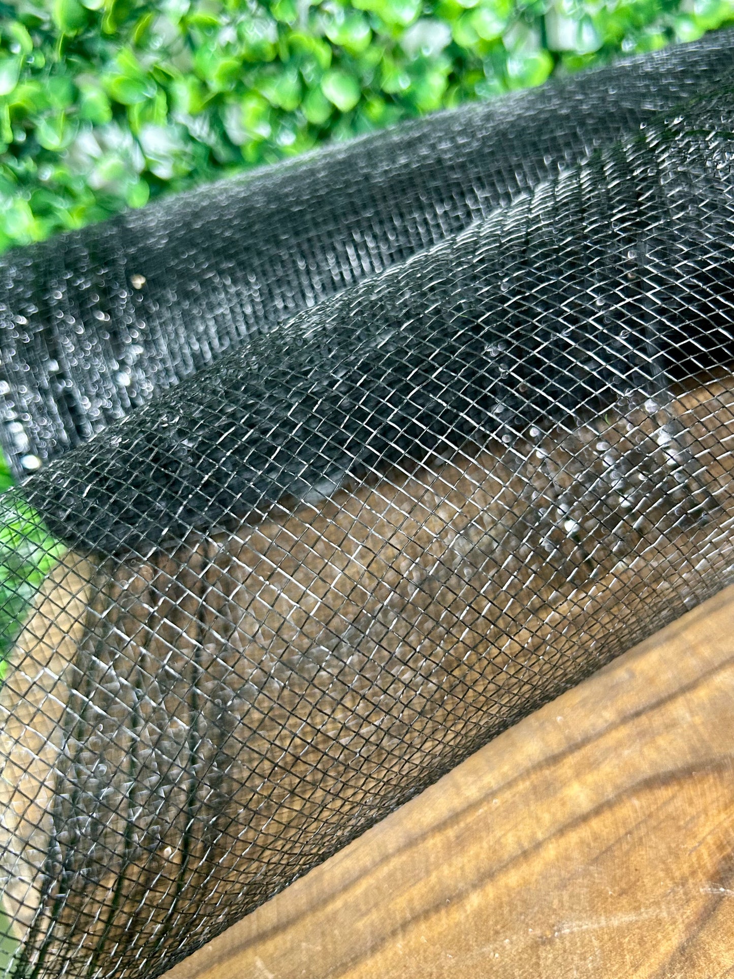 10.25 Inch By 10 Yard Black Tinsel And Foil Wide Border Mesh