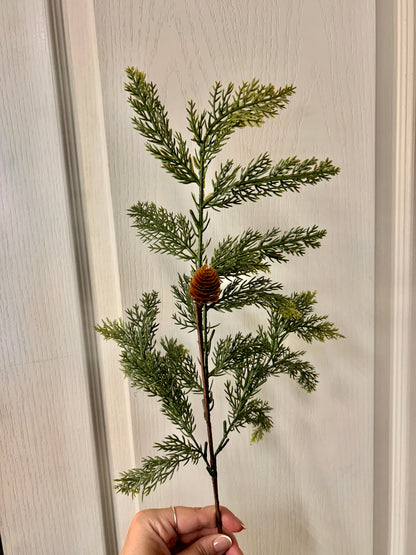 22.5 Inch Fresh Touch Cedar Spray