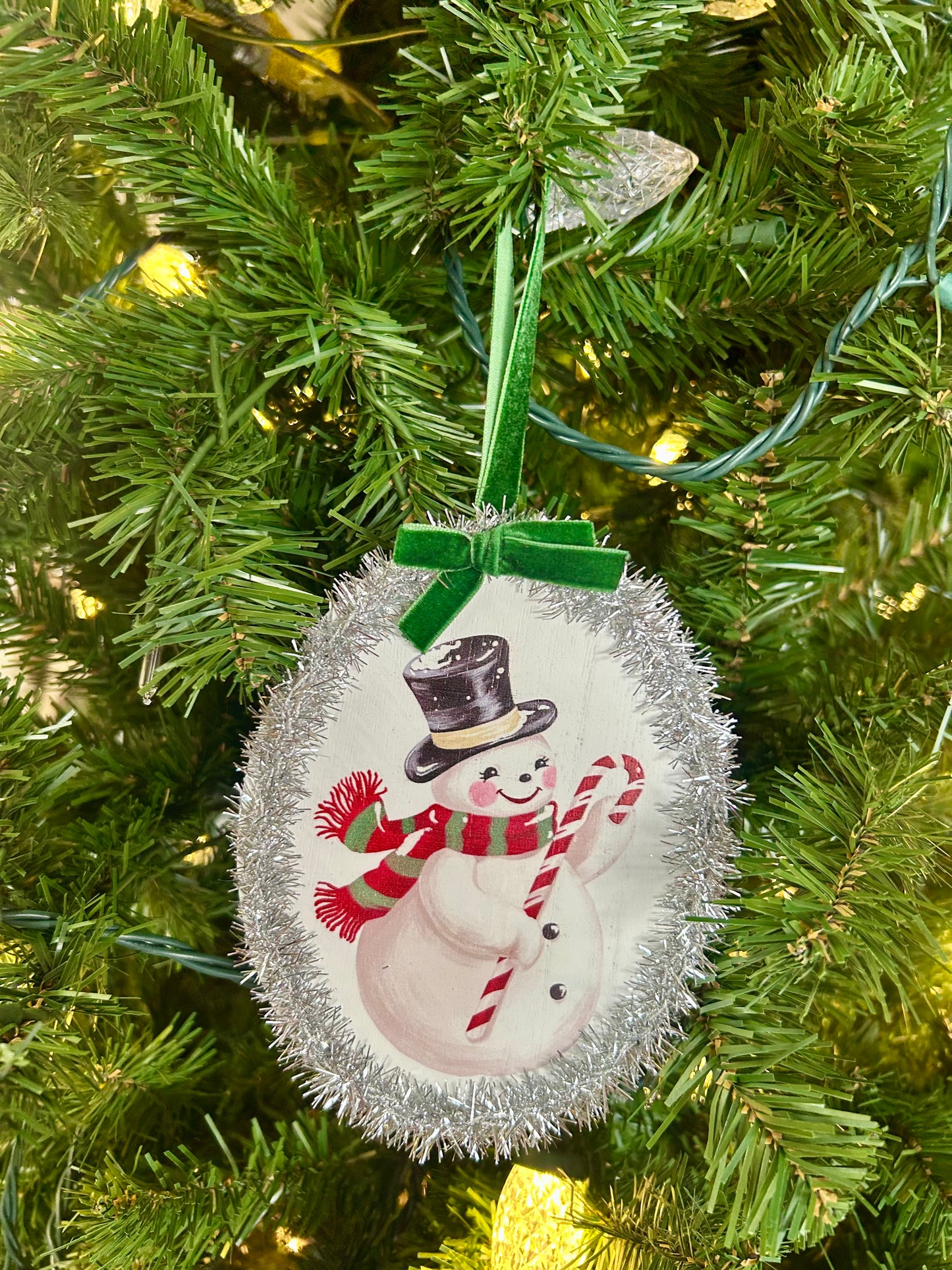 6 Inch Tinsel Oval Ornament Two Styles