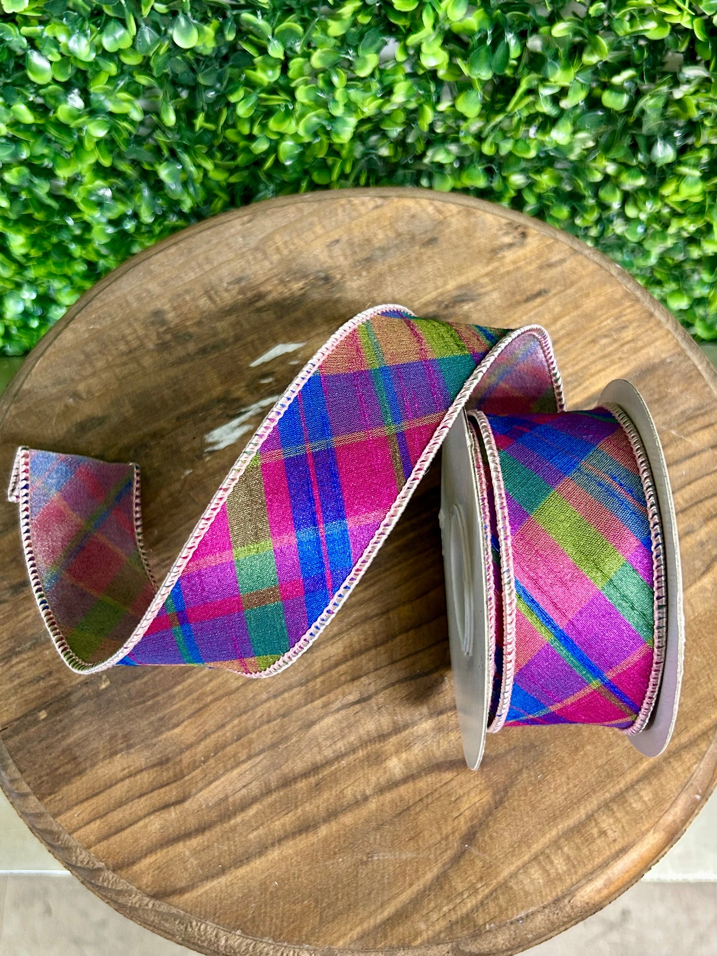 1.5 Inch By 5 Yard Magenta Plaid Diagonal Dupioni Deluxe Wired Edge Ribbon