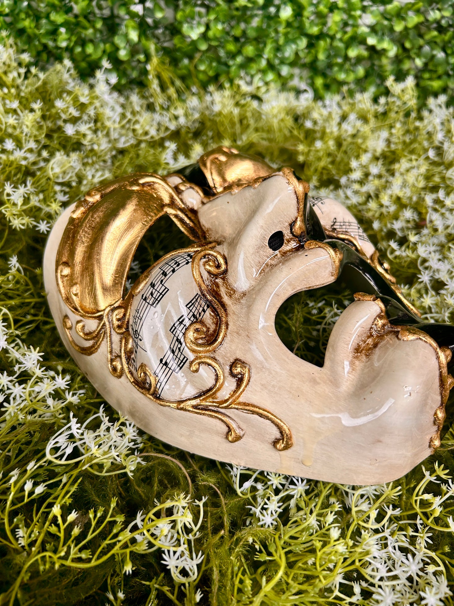 8.25 Inch Madri Gras Tragedy Mask