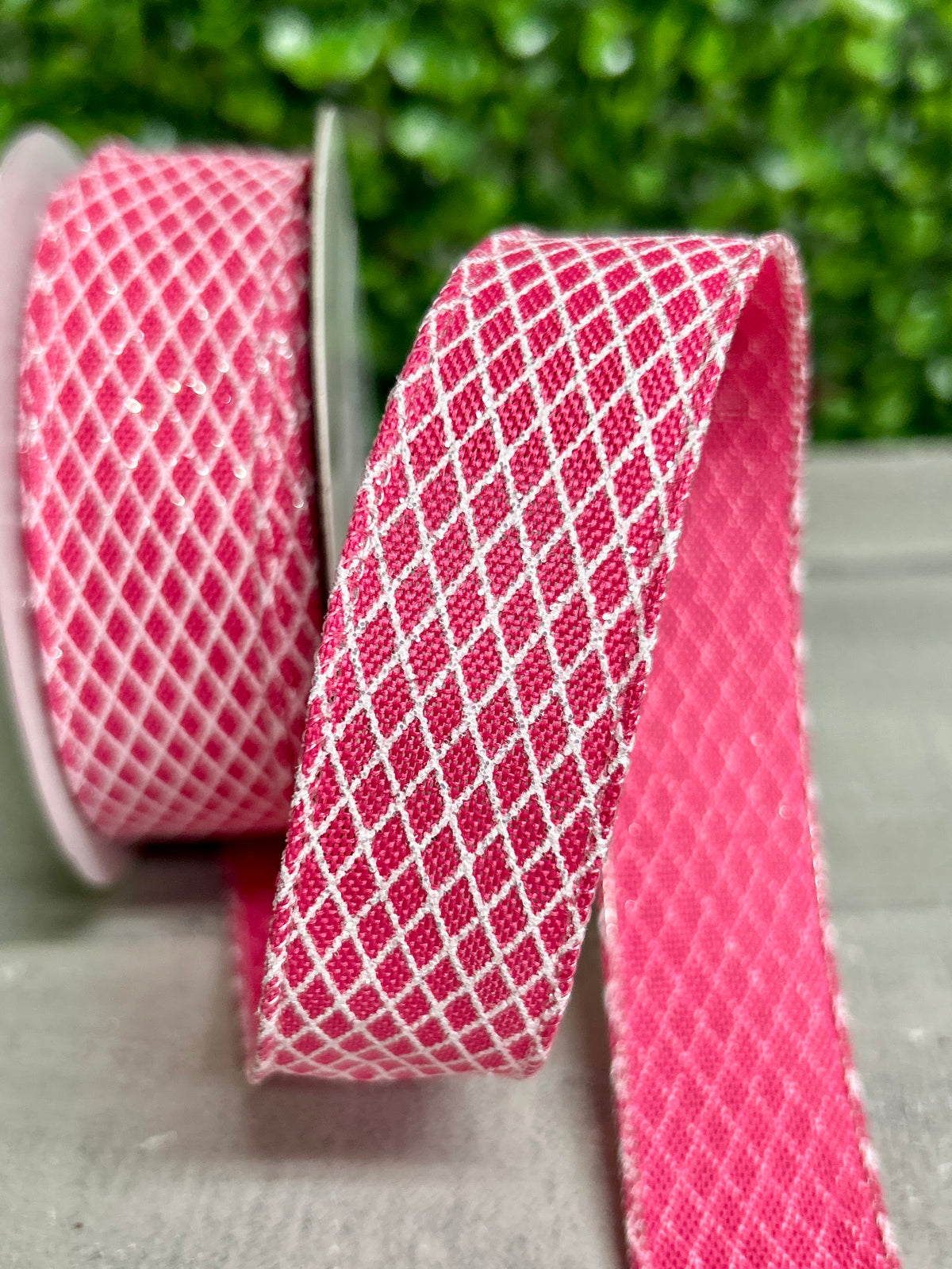 7/8 Inch By 10 Yard Fuchsia And White Mini Harlequin Ribbon