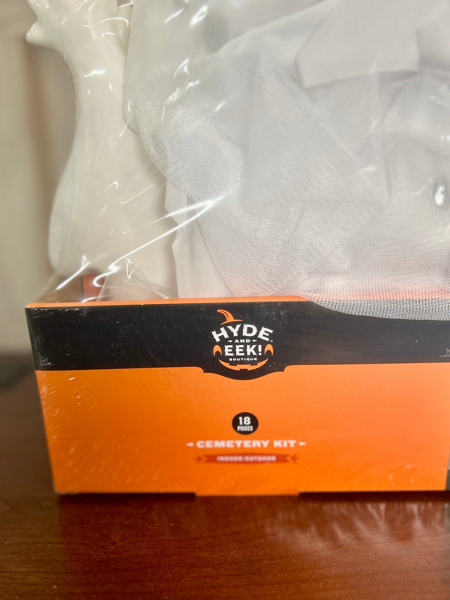 Hyde And EEK! Indoor Outdoor Cemetery Kit