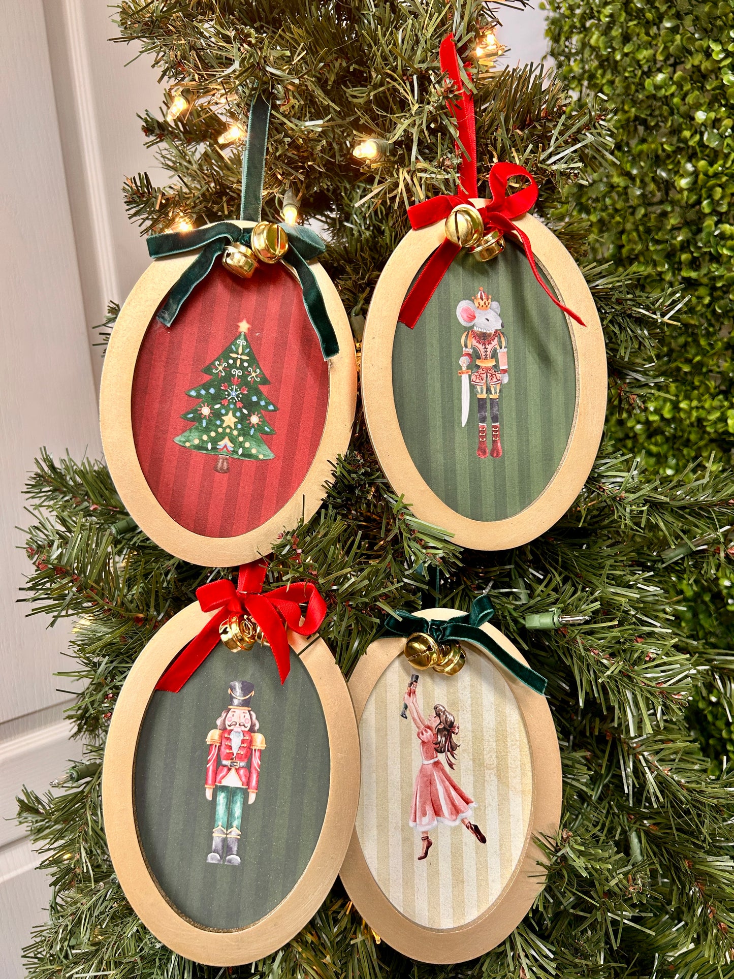 The Nutcracker Round Picture Frame Ornaments Four Assorted