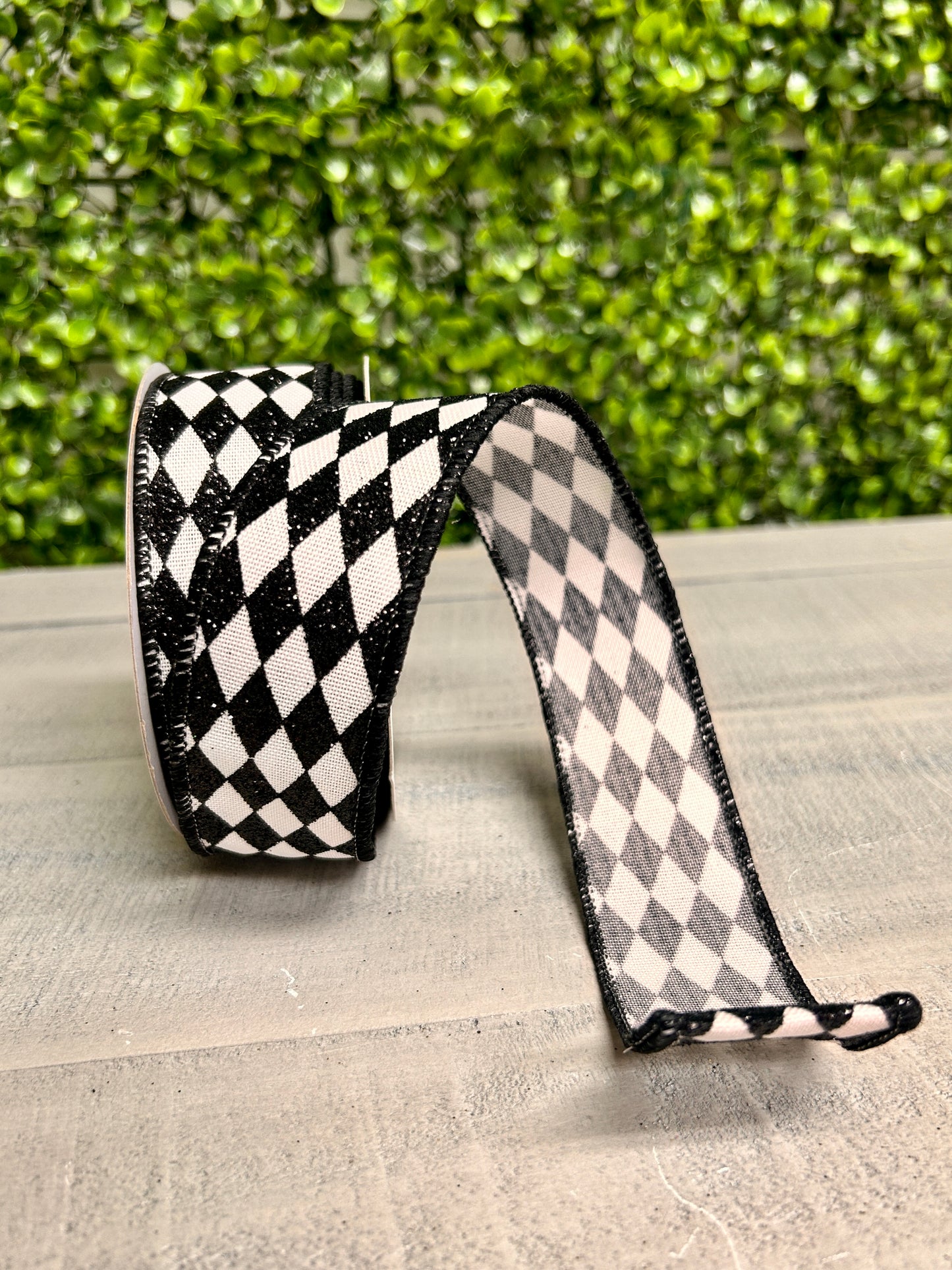 1.5 Inch By 10 Yard White And Black Glitter Harlequin Ribbon