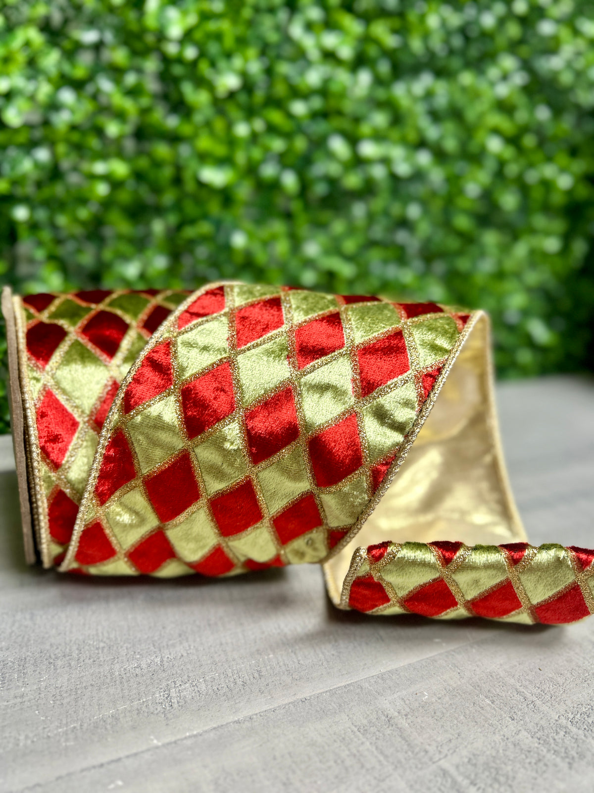 4 Inch By 5 Yard Green Red Gold Glitter Diamond Velvet Ribbon