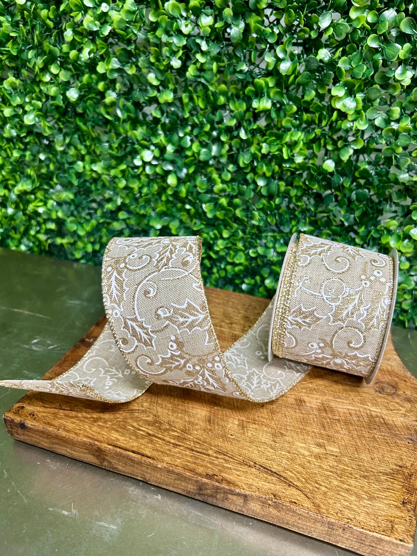 2.5 Inch By 10 Yard Champagne And Gold Holly Berry Leaf Ribbon